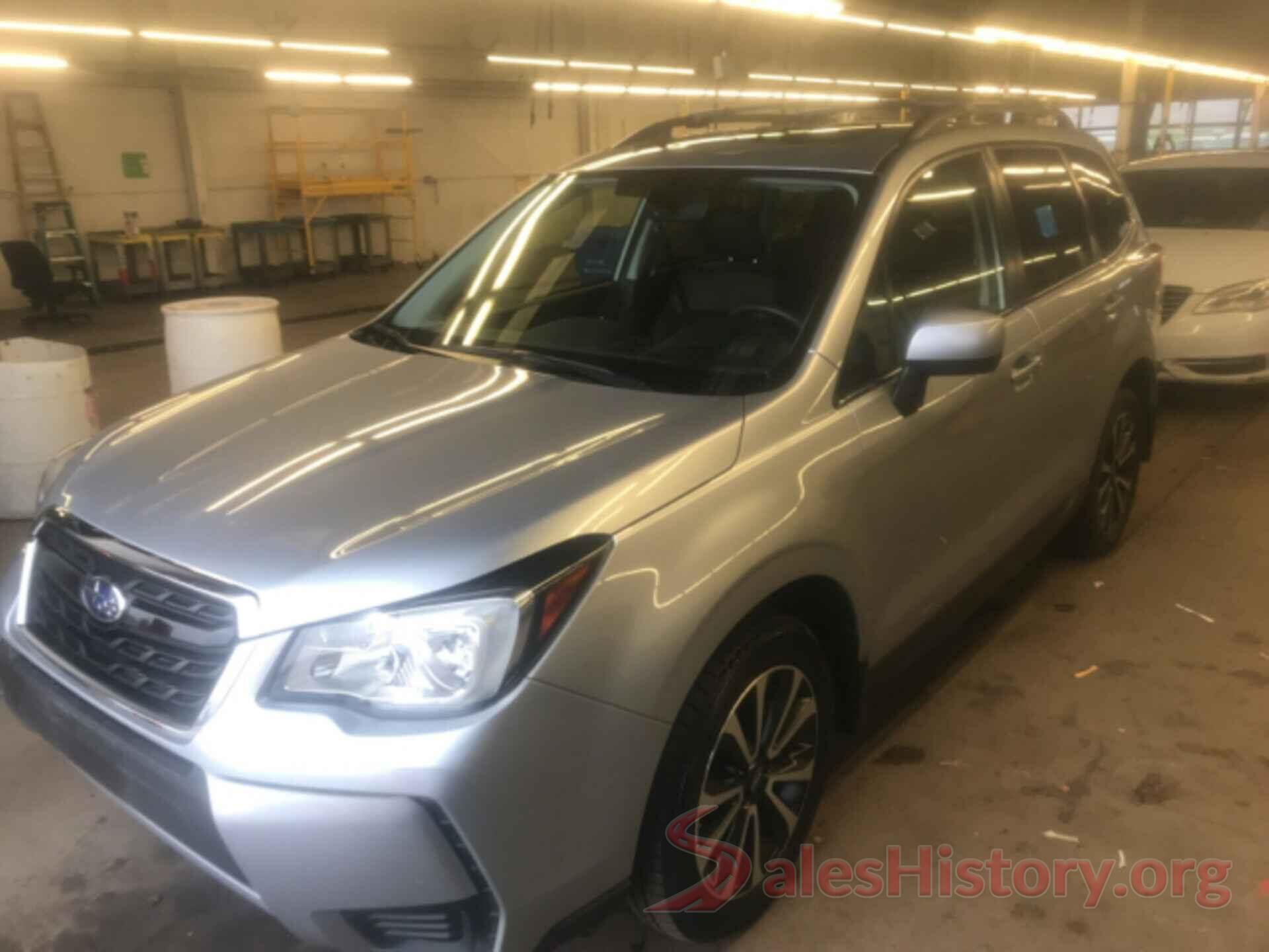 JF2SJGECXJH412075 2018 SUBARU FORESTER