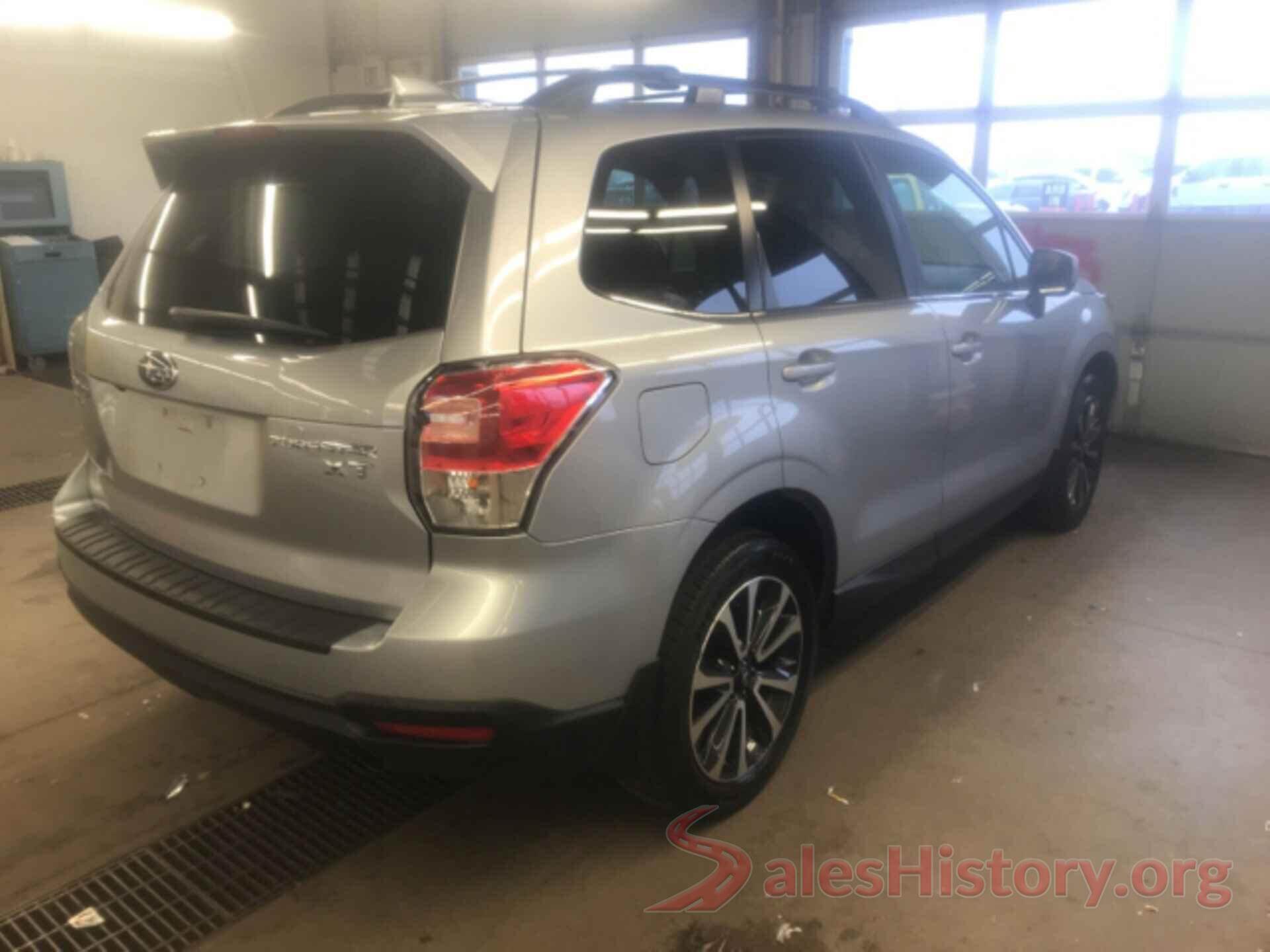 JF2SJGECXJH412075 2018 SUBARU FORESTER