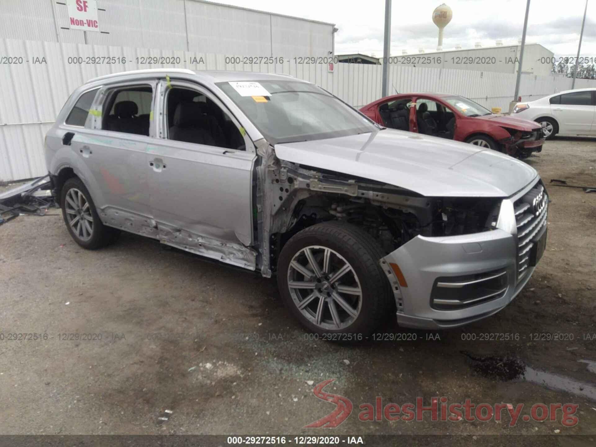 WA1LHAF7XJD038033 2018 AUDI Q7