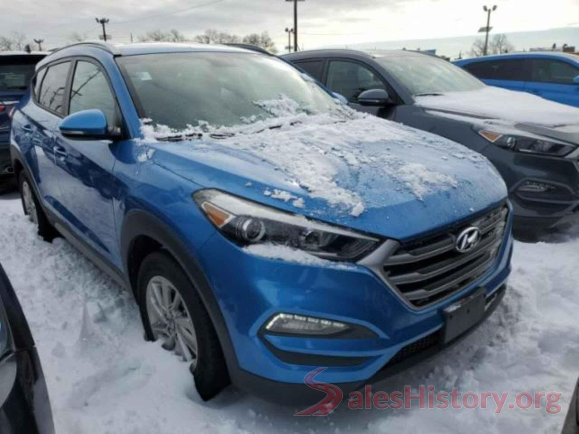 KM8J3CA40HU417939 2017 HYUNDAI TUCSON