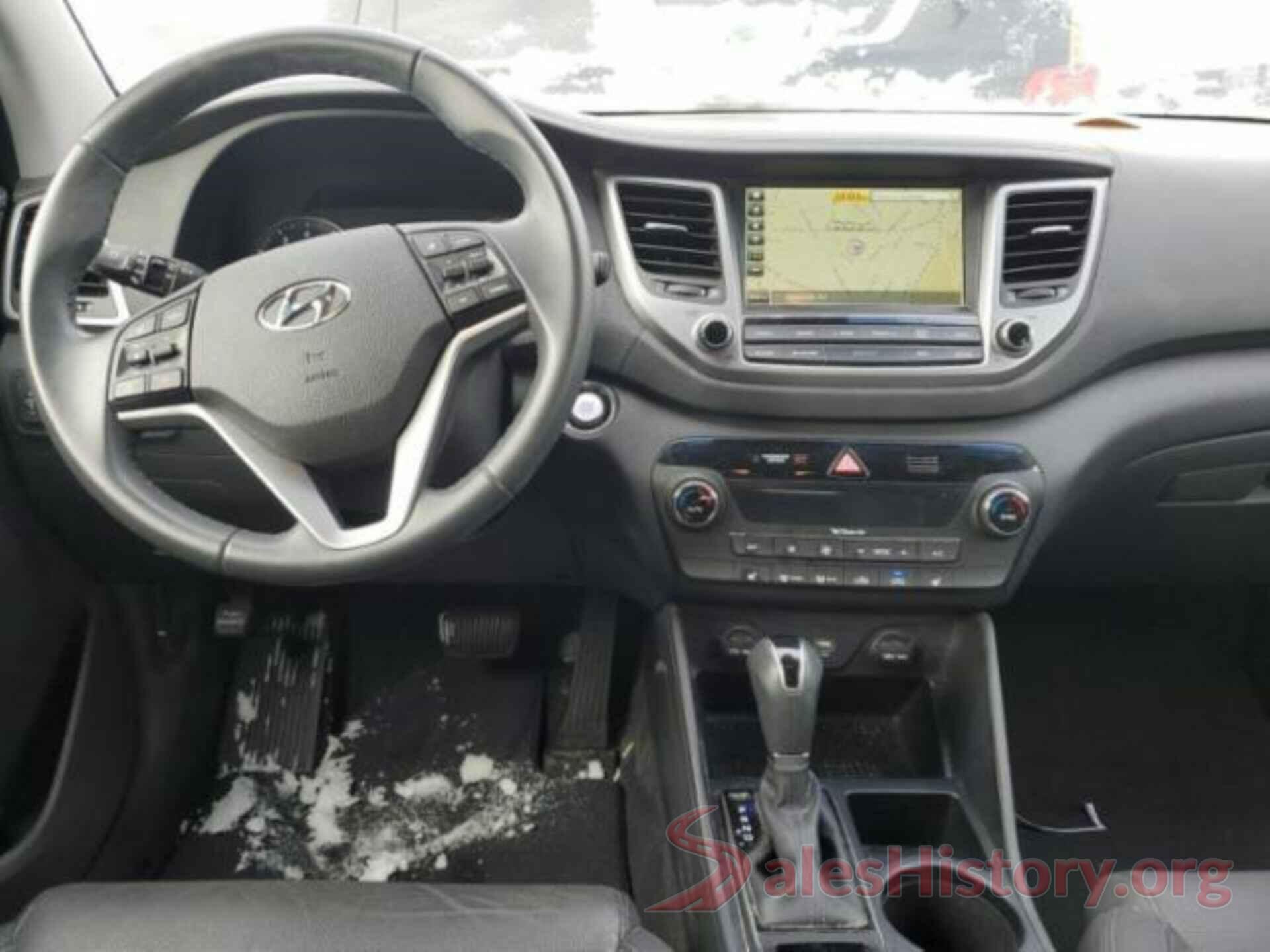 KM8J3CA40HU417939 2017 HYUNDAI TUCSON