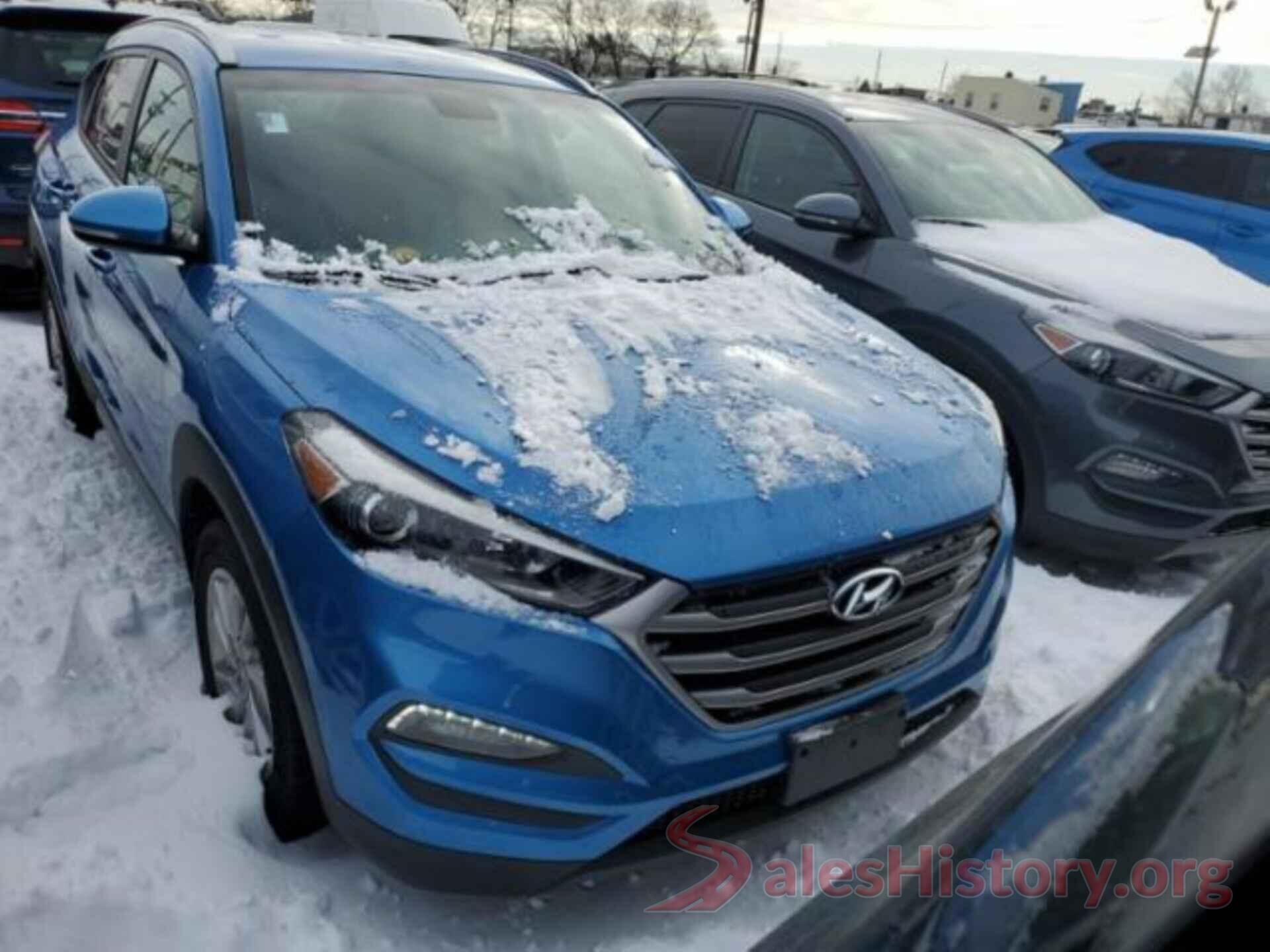 KM8J3CA40HU417939 2017 HYUNDAI TUCSON