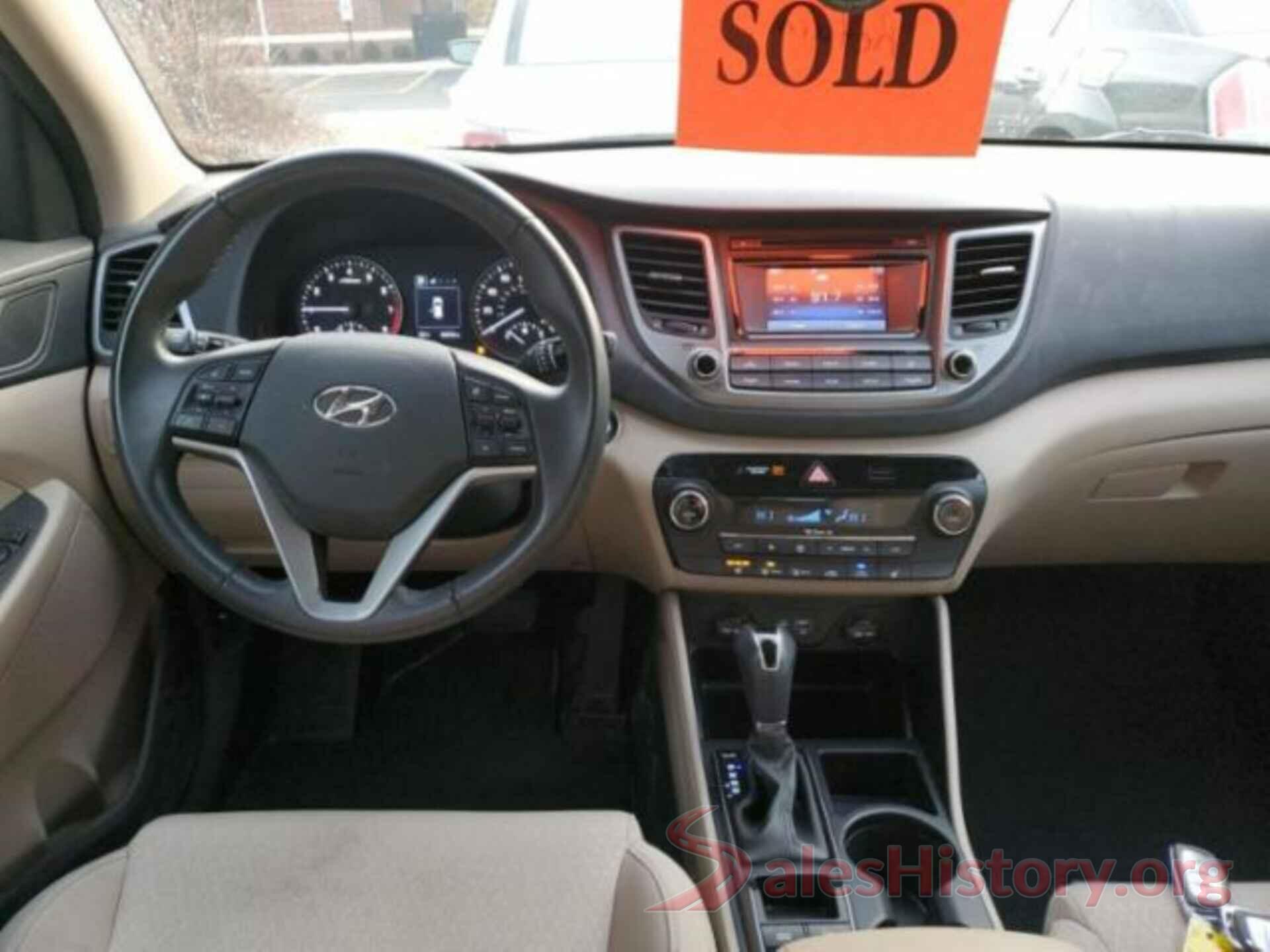 KM8J3CA2XHU572447 2017 HYUNDAI TUCSON