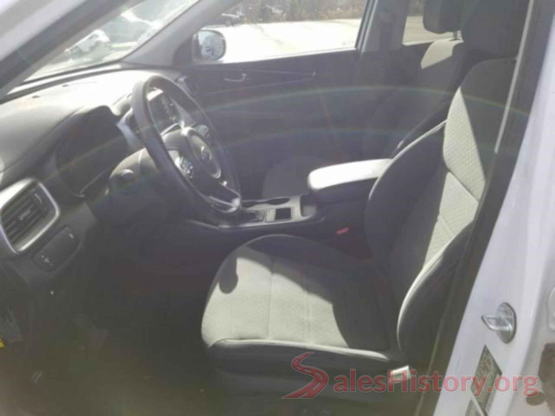 5XYPGDA39HG328694 2017 KIA SORENTO