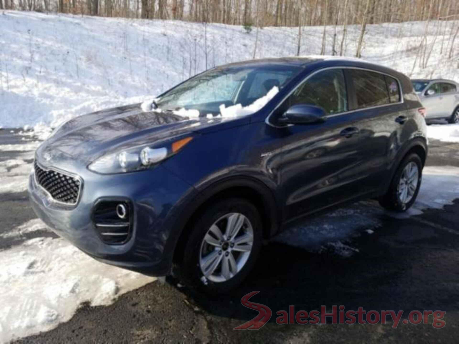 KNDPMCAC8J7377195 2018 KIA SPORTAGE