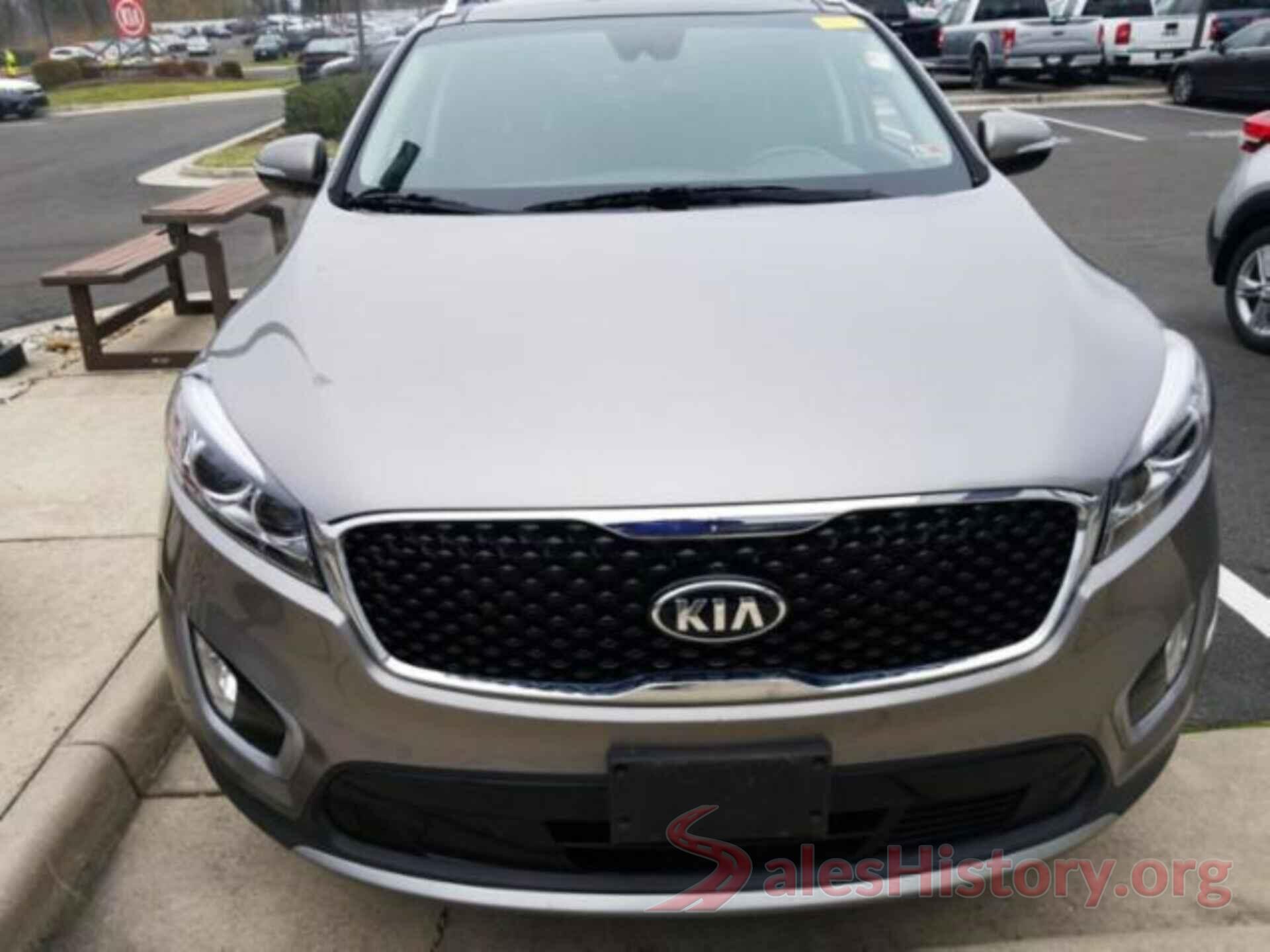 5XYPHDA57JG428264 2018 KIA SORENTO