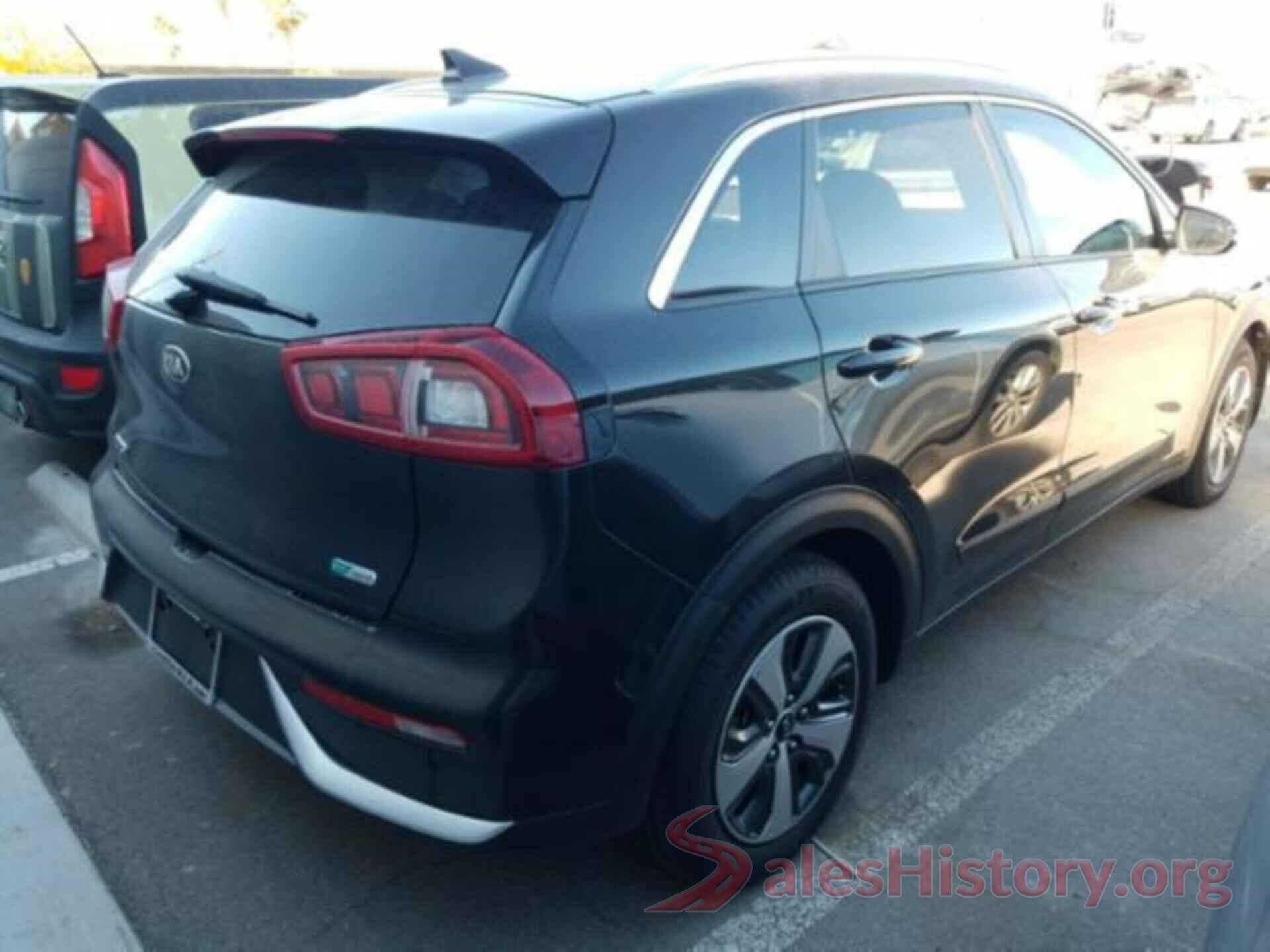 KNDCC3LC3H5058307 2017 KIA NIRO