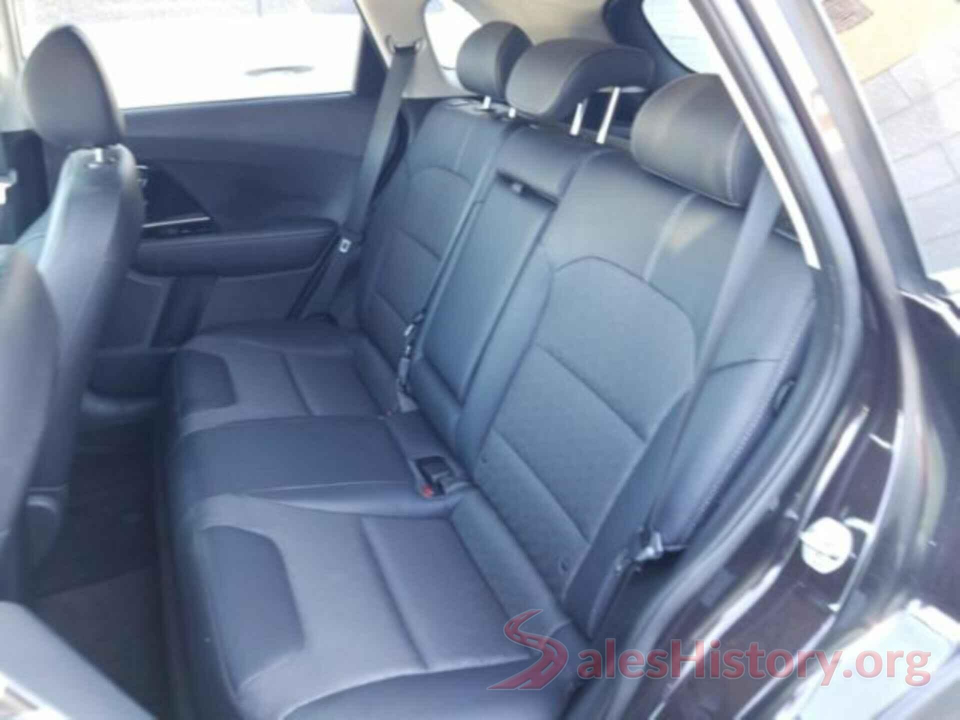 KNDCC3LC3H5058307 2017 KIA NIRO