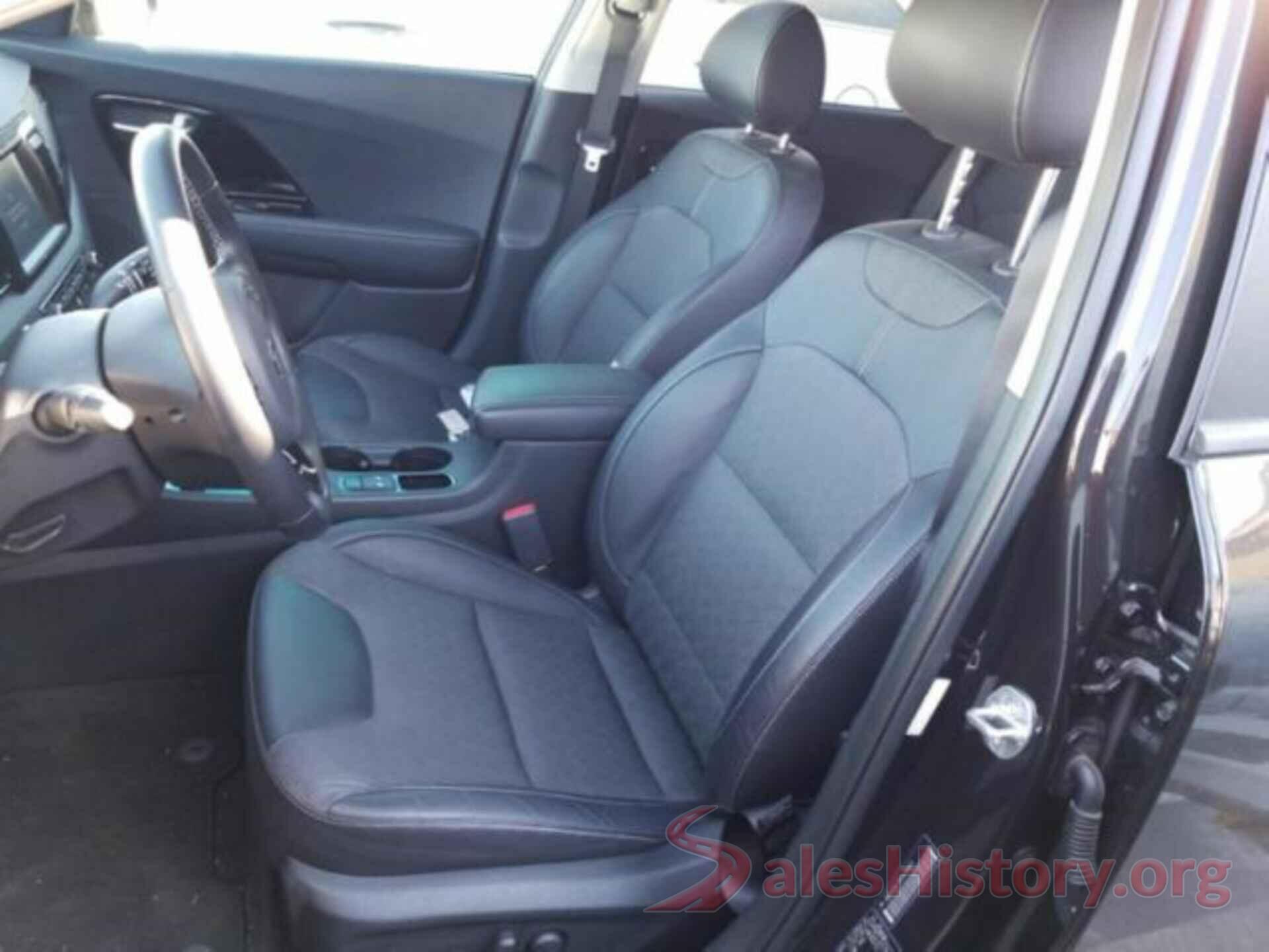 KNDCC3LC3H5058307 2017 KIA NIRO