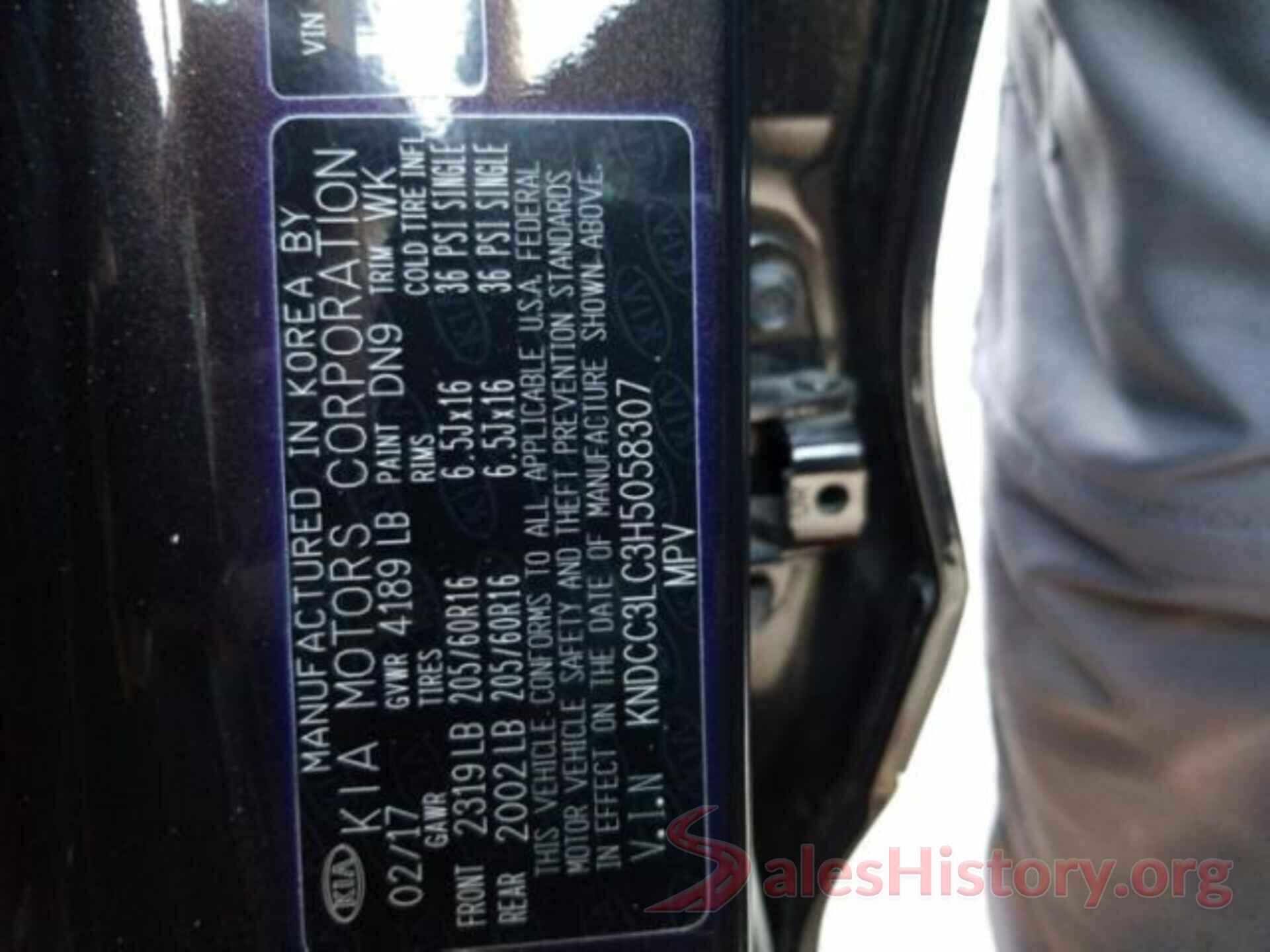 KNDCC3LC3H5058307 2017 KIA NIRO