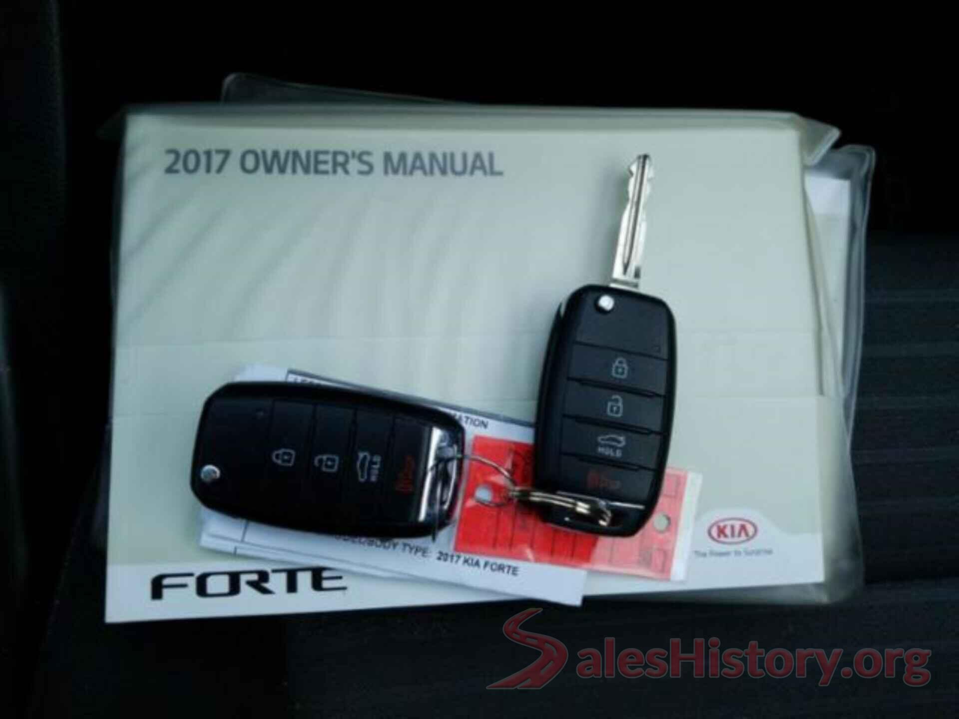 3KPFL4A78HE015143 2017 KIA FORTE