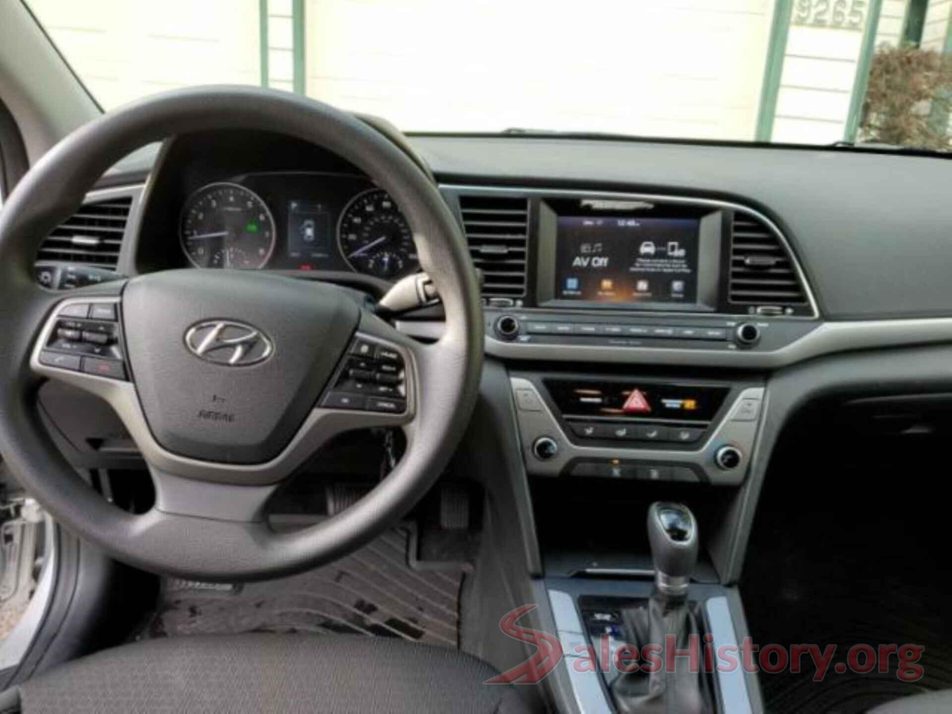 5NPD84LFXJH284808 2018 HYUNDAI ELANTRA