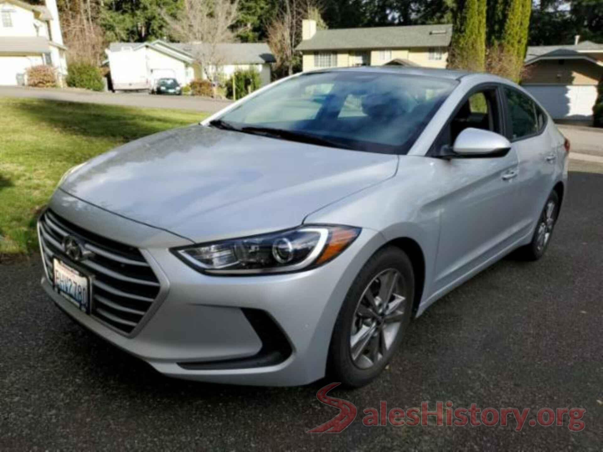 5NPD84LFXJH284808 2018 HYUNDAI ELANTRA