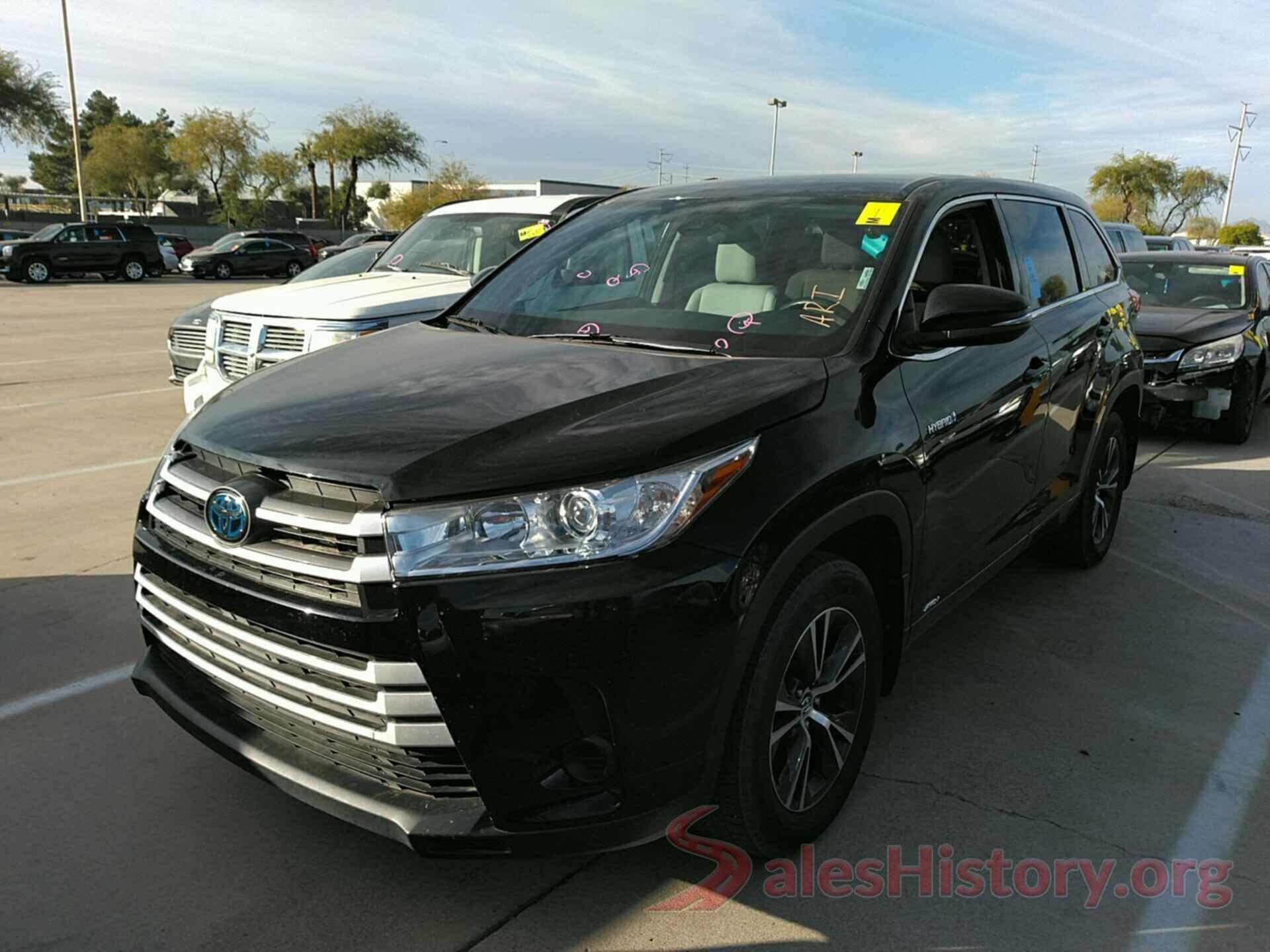 5TDBGRFH3JS050489 2018 TOYOTA HIGHLANDER