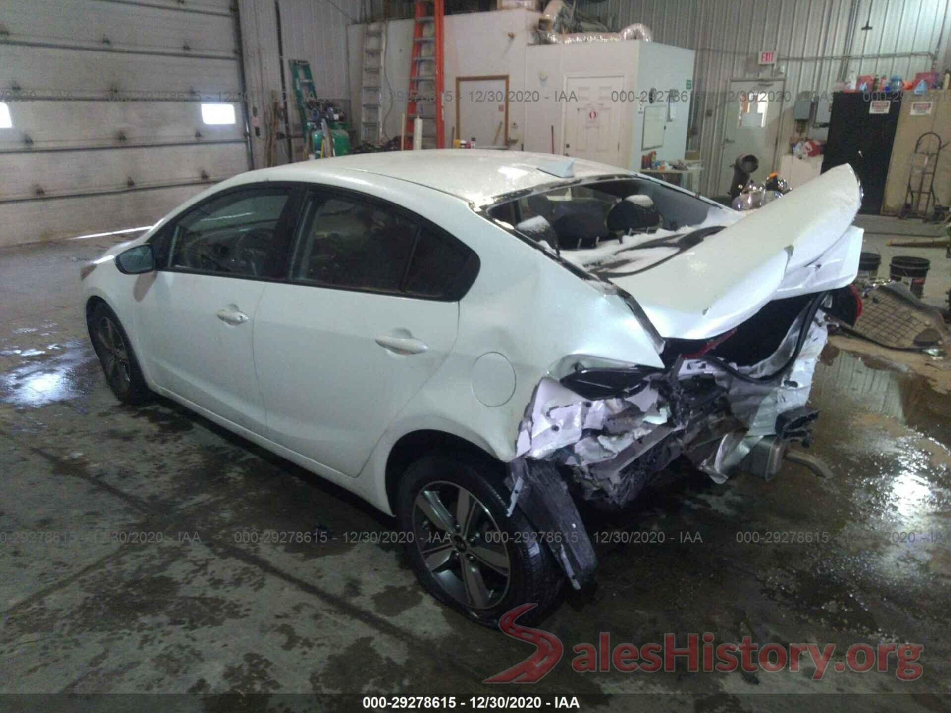 3KPFL4A75JE257880 2018 KIA FORTE