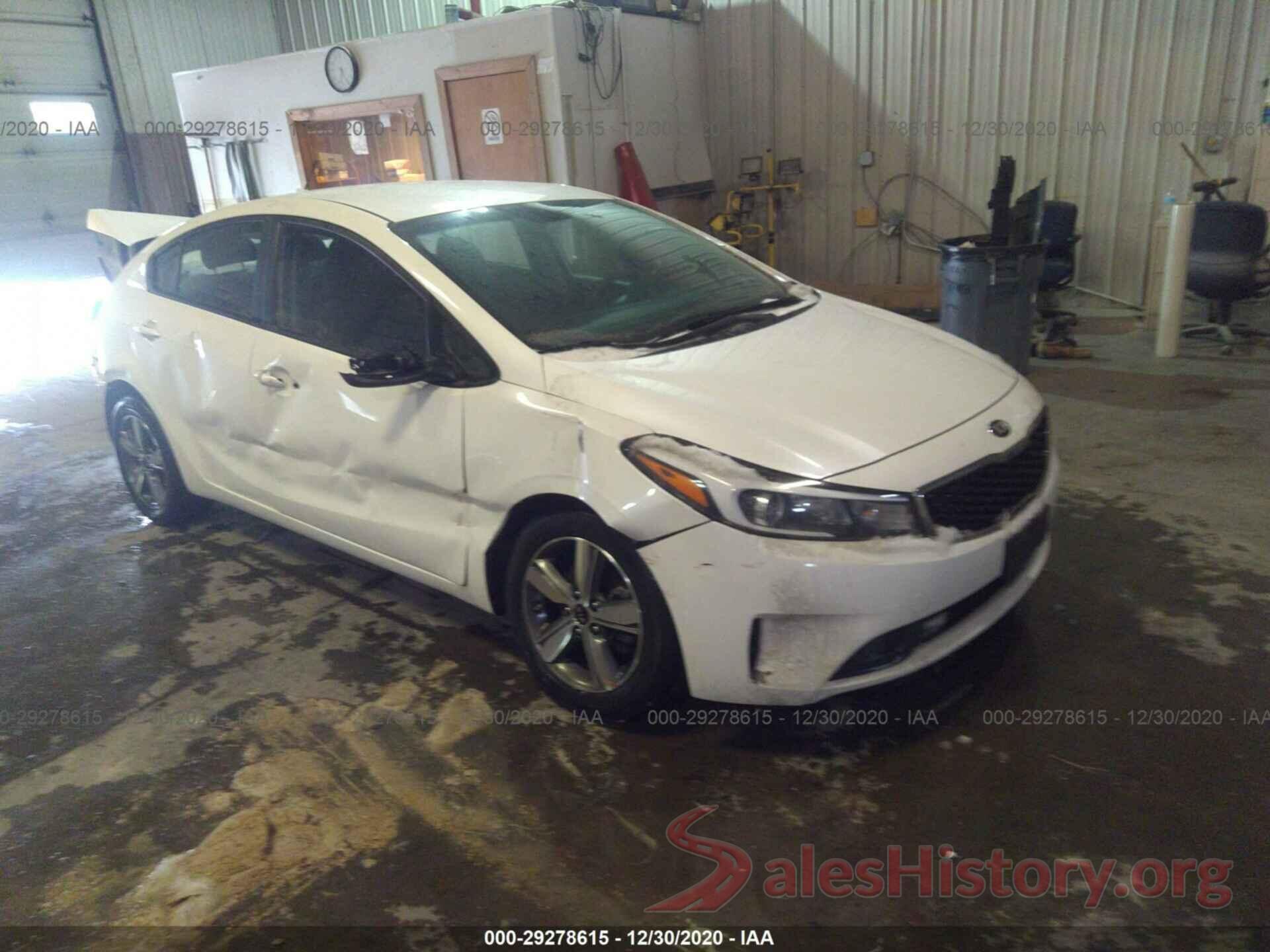 3KPFL4A75JE257880 2018 KIA FORTE