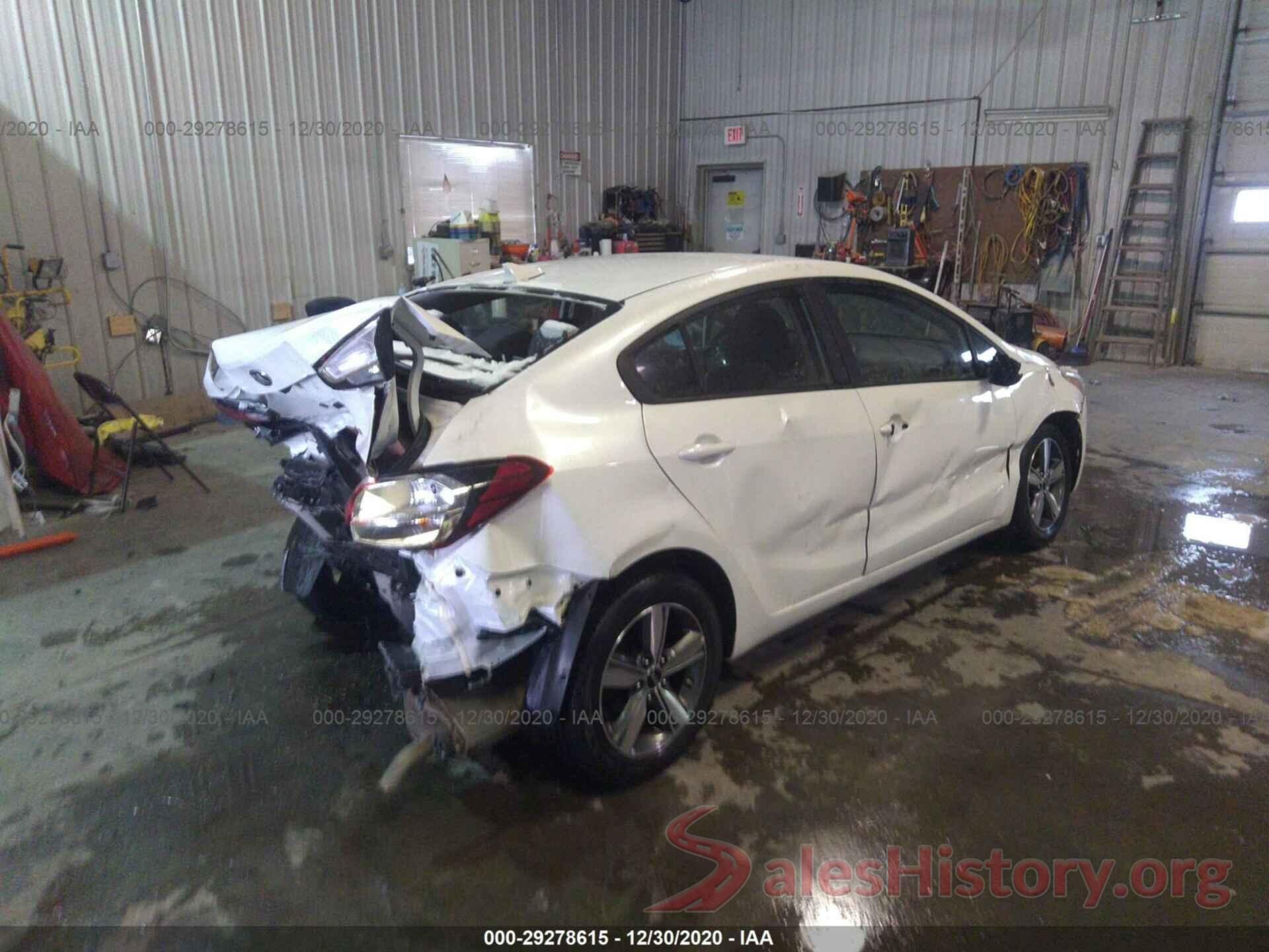 3KPFL4A75JE257880 2018 KIA FORTE