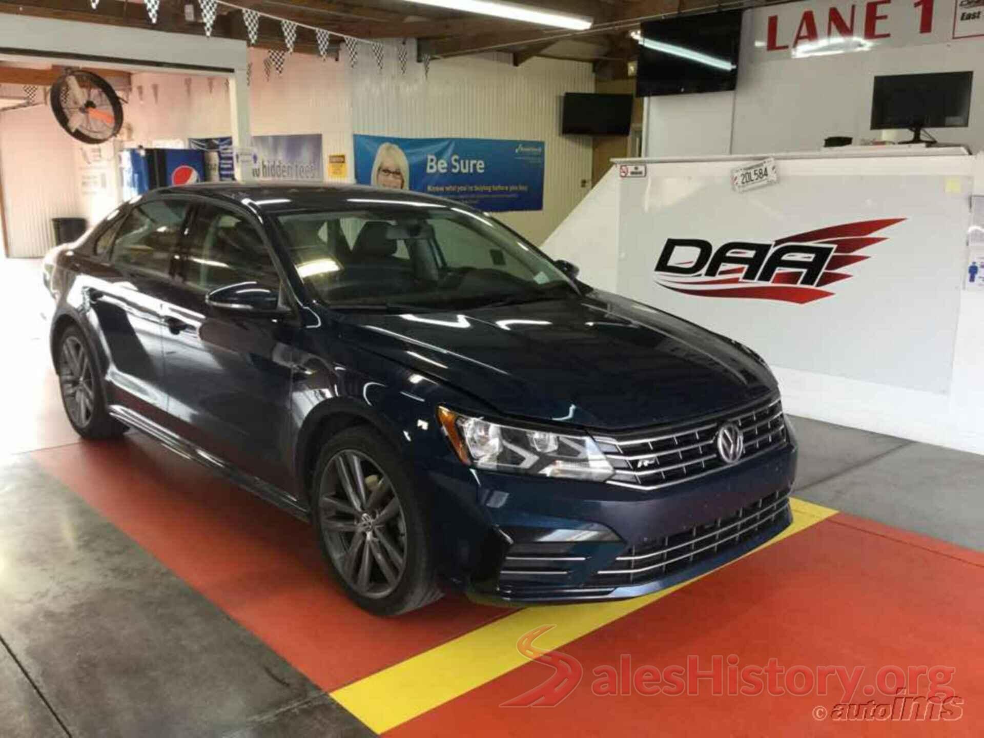 1VWAA7A38JC024062 2018 VOLKSWAGEN PASSAT