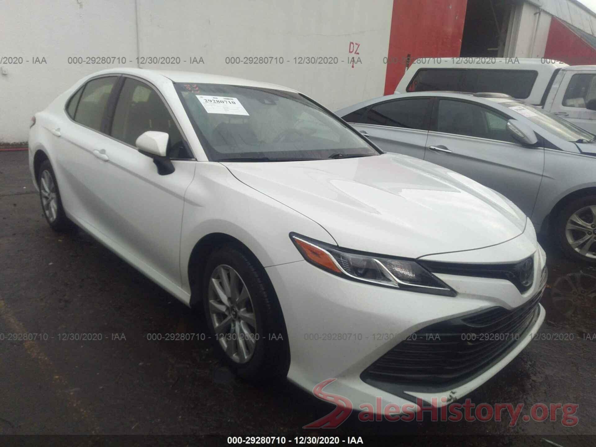 JTNB11HKXJ3011004 2018 TOYOTA CAMRY