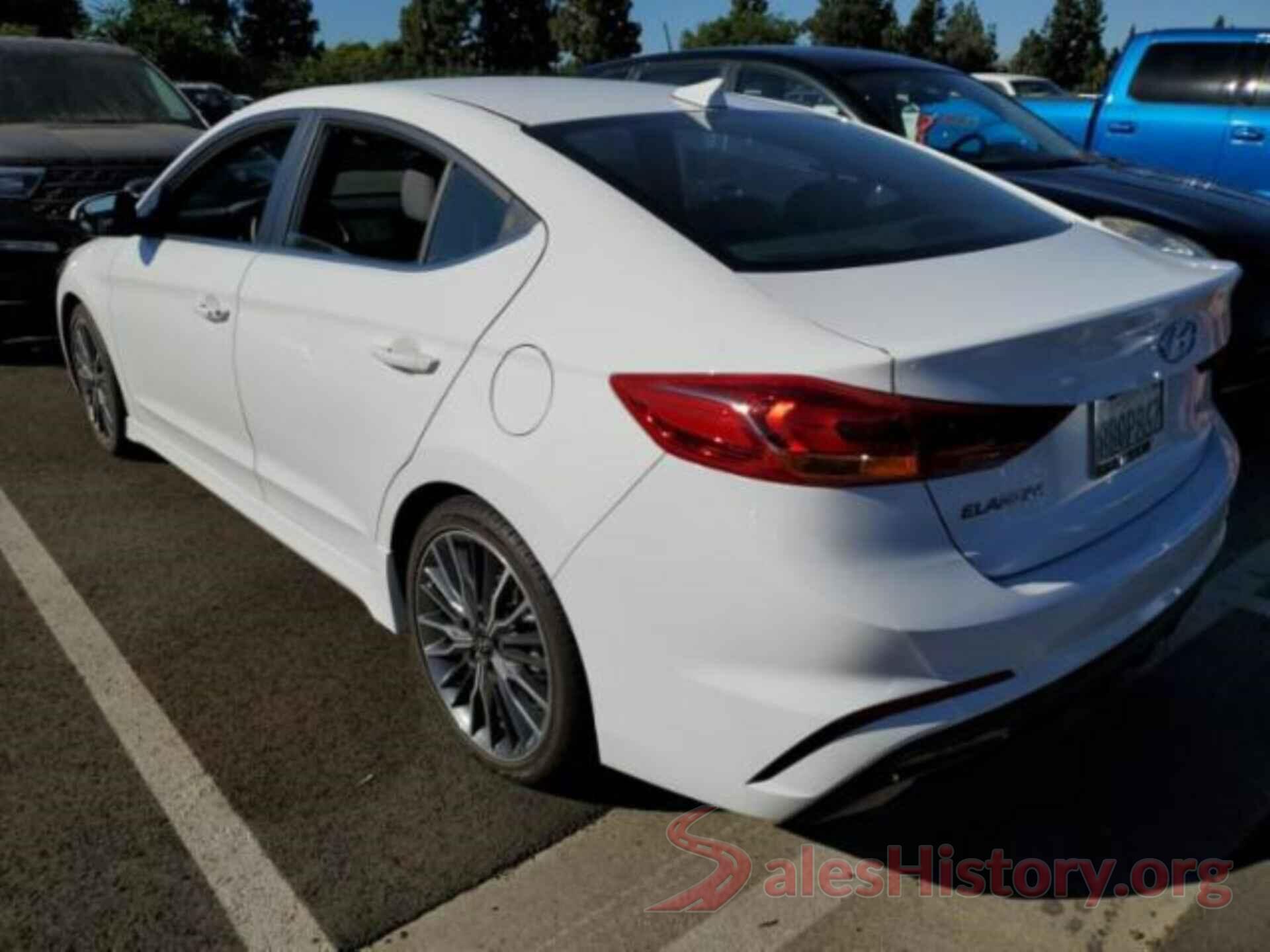 KMHD04LBXJU526342 2018 HYUNDAI ELANTRA