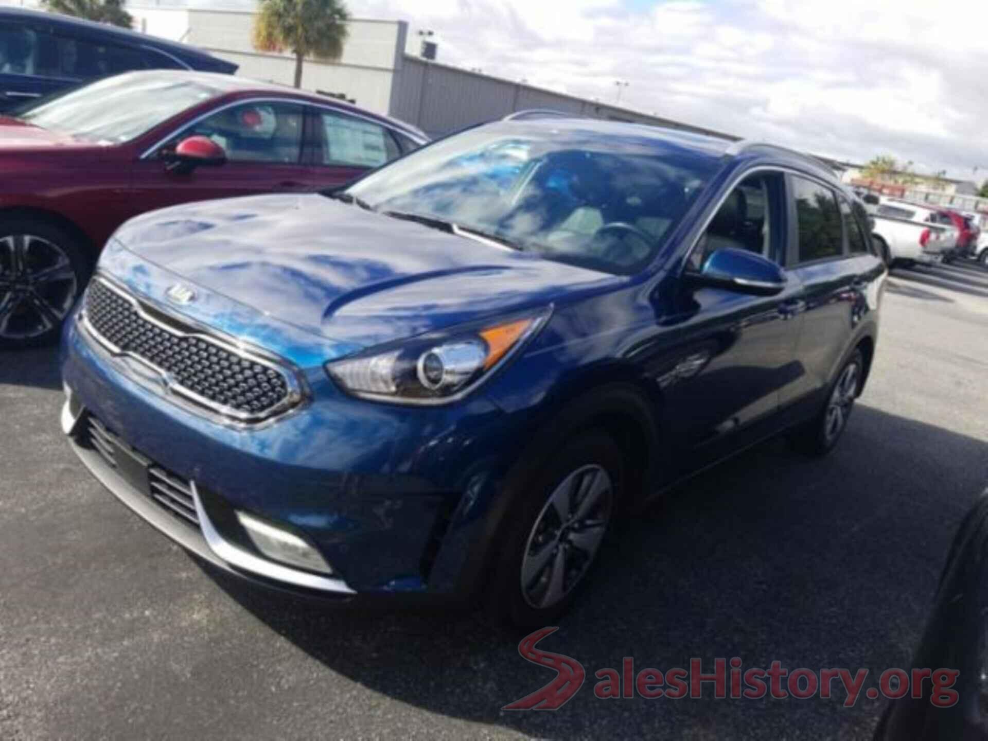 KNDCE3LC2K5233258 2019 KIA NIRO