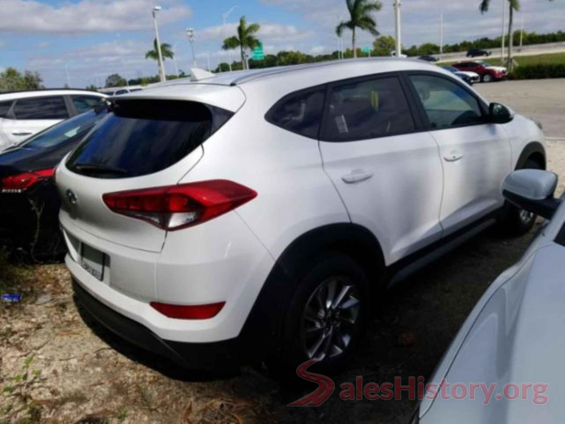 KM8J33A47JU635852 2018 HYUNDAI TUCSON