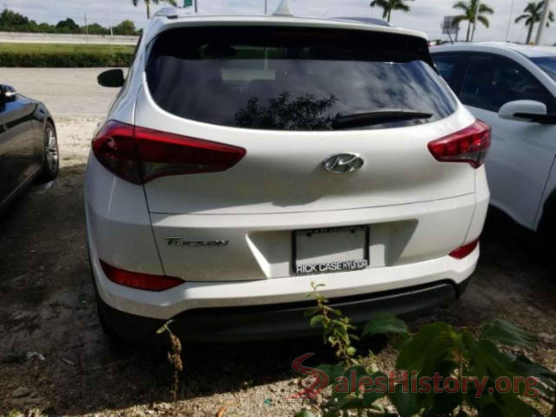 KM8J33A47JU635852 2018 HYUNDAI TUCSON