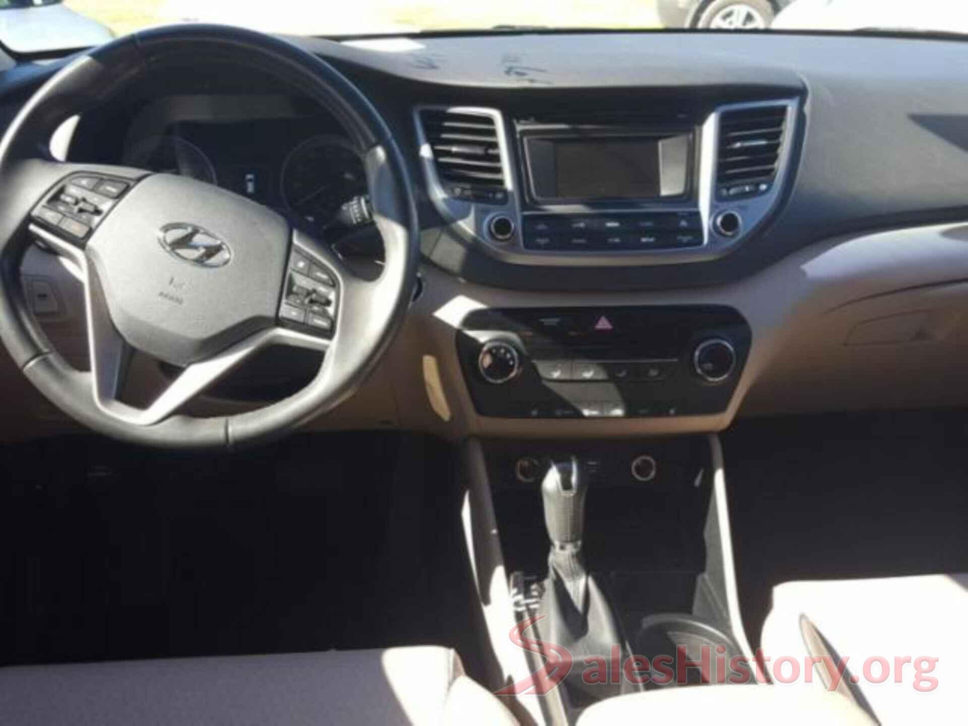 KM8J33A25HU458047 2017 HYUNDAI TUCSON