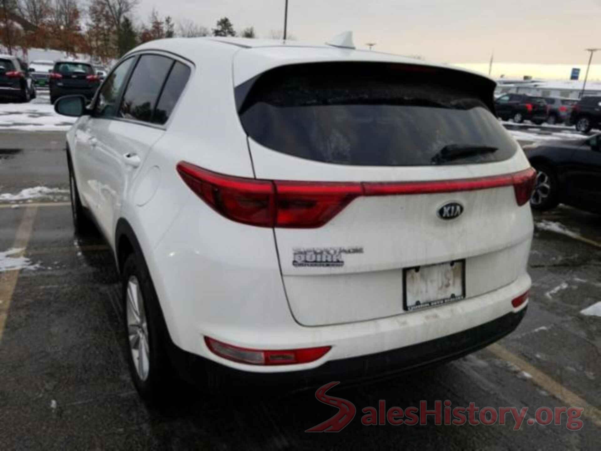 KNDPMCAC0J7485813 2018 KIA SPORTAGE