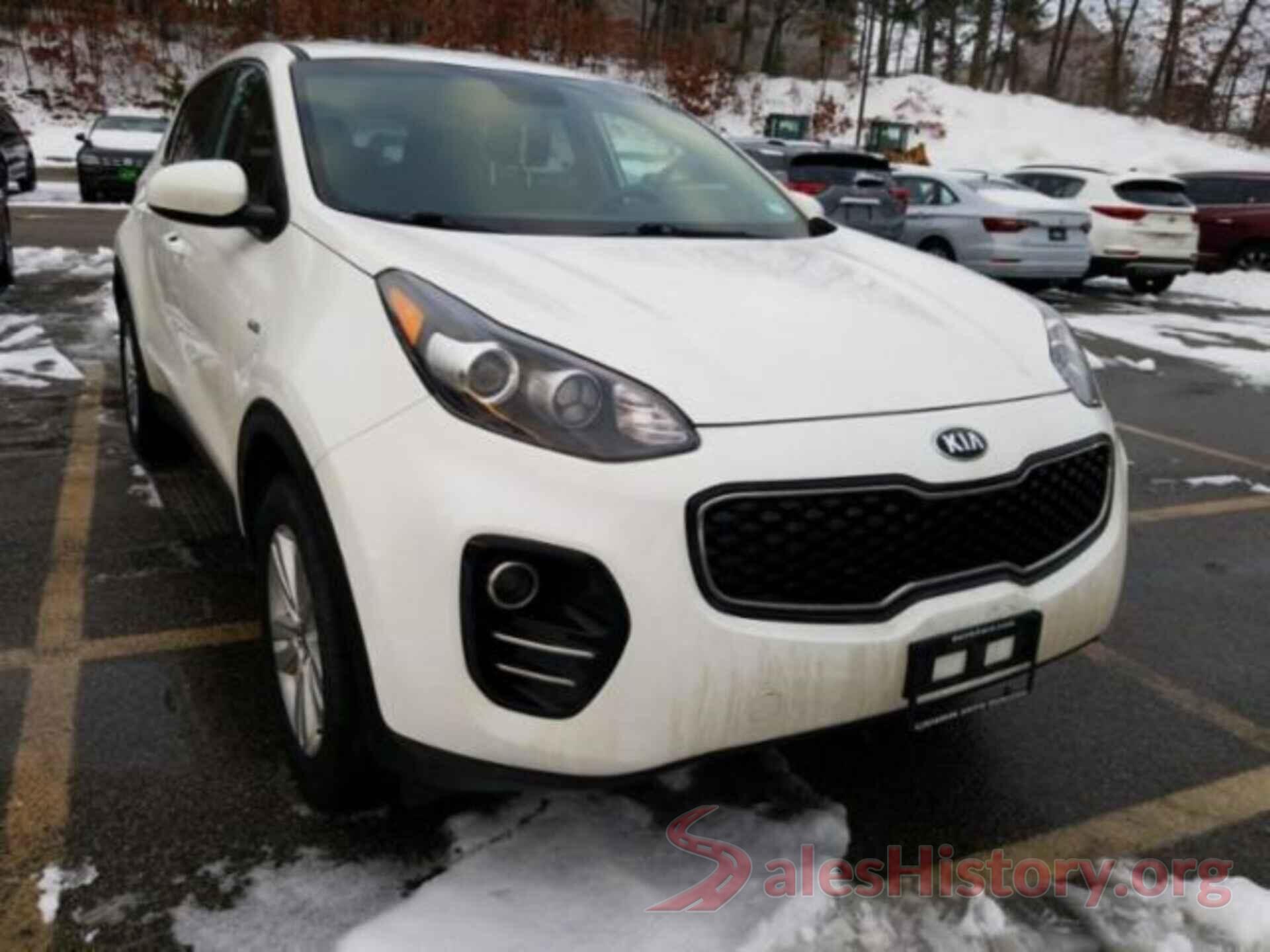 KNDPMCAC0J7485813 2018 KIA SPORTAGE