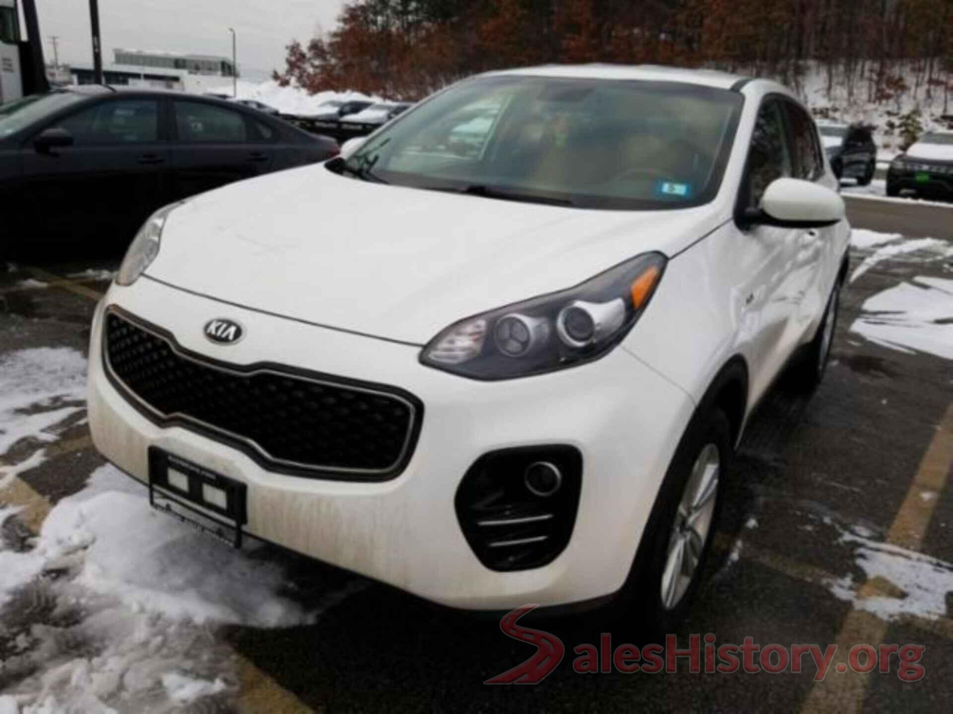 KNDPMCAC0J7485813 2018 KIA SPORTAGE