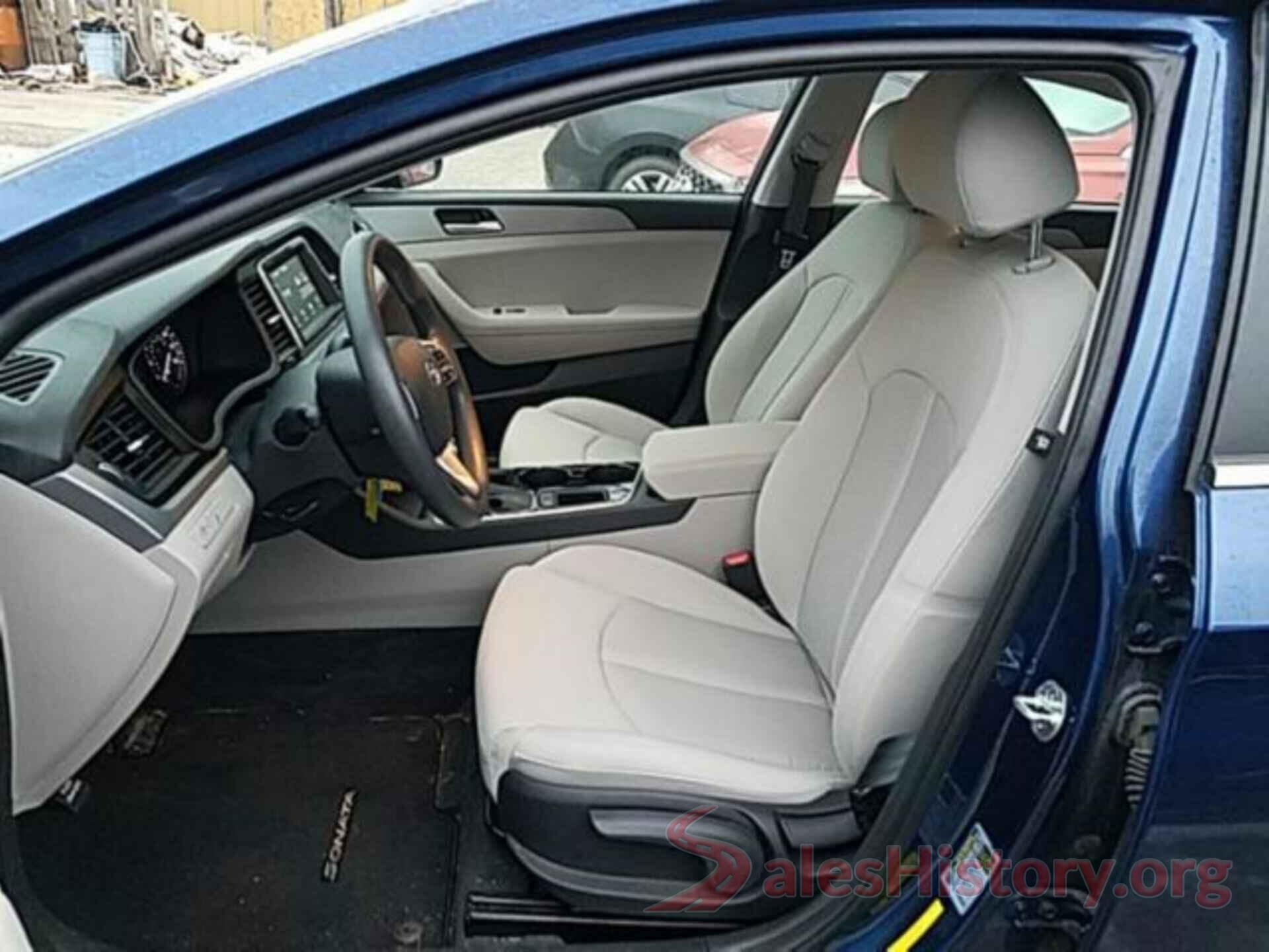 5NPE24AF0JH640563 2018 HYUNDAI SONATA