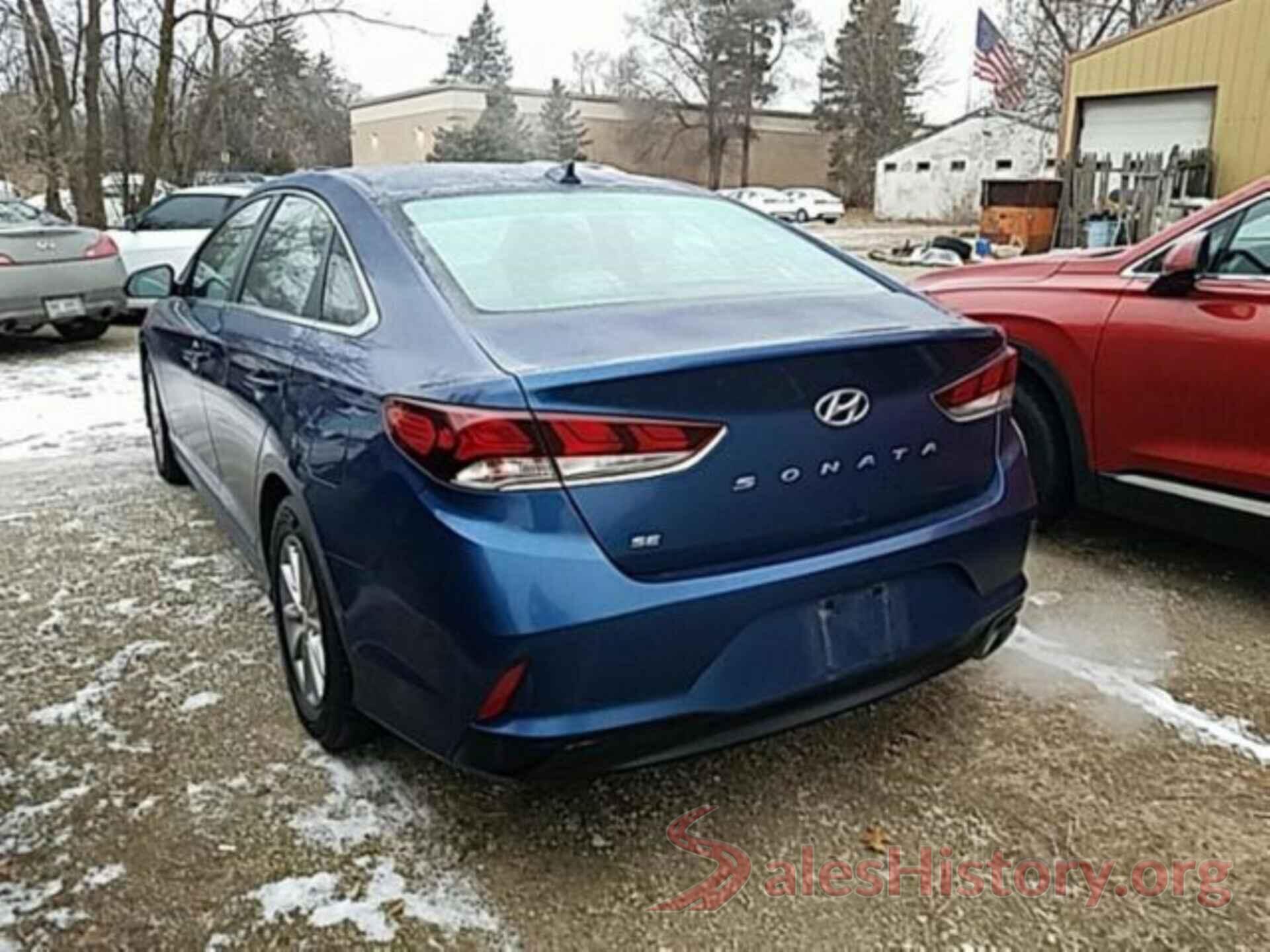 5NPE24AF0JH640563 2018 HYUNDAI SONATA