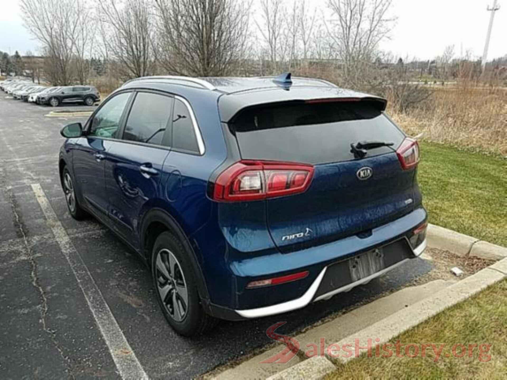 KNDCB3LC9H5076992 2017 KIA NIRO