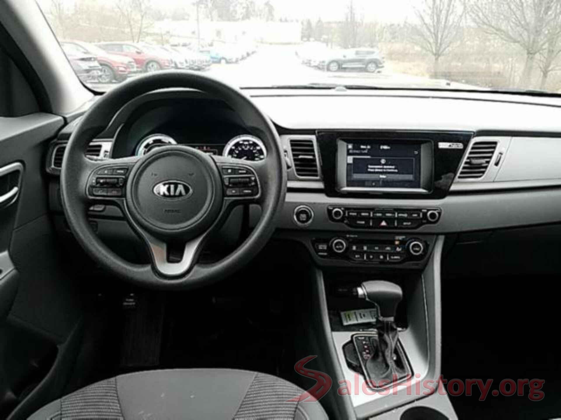 KNDCB3LC9H5076992 2017 KIA NIRO