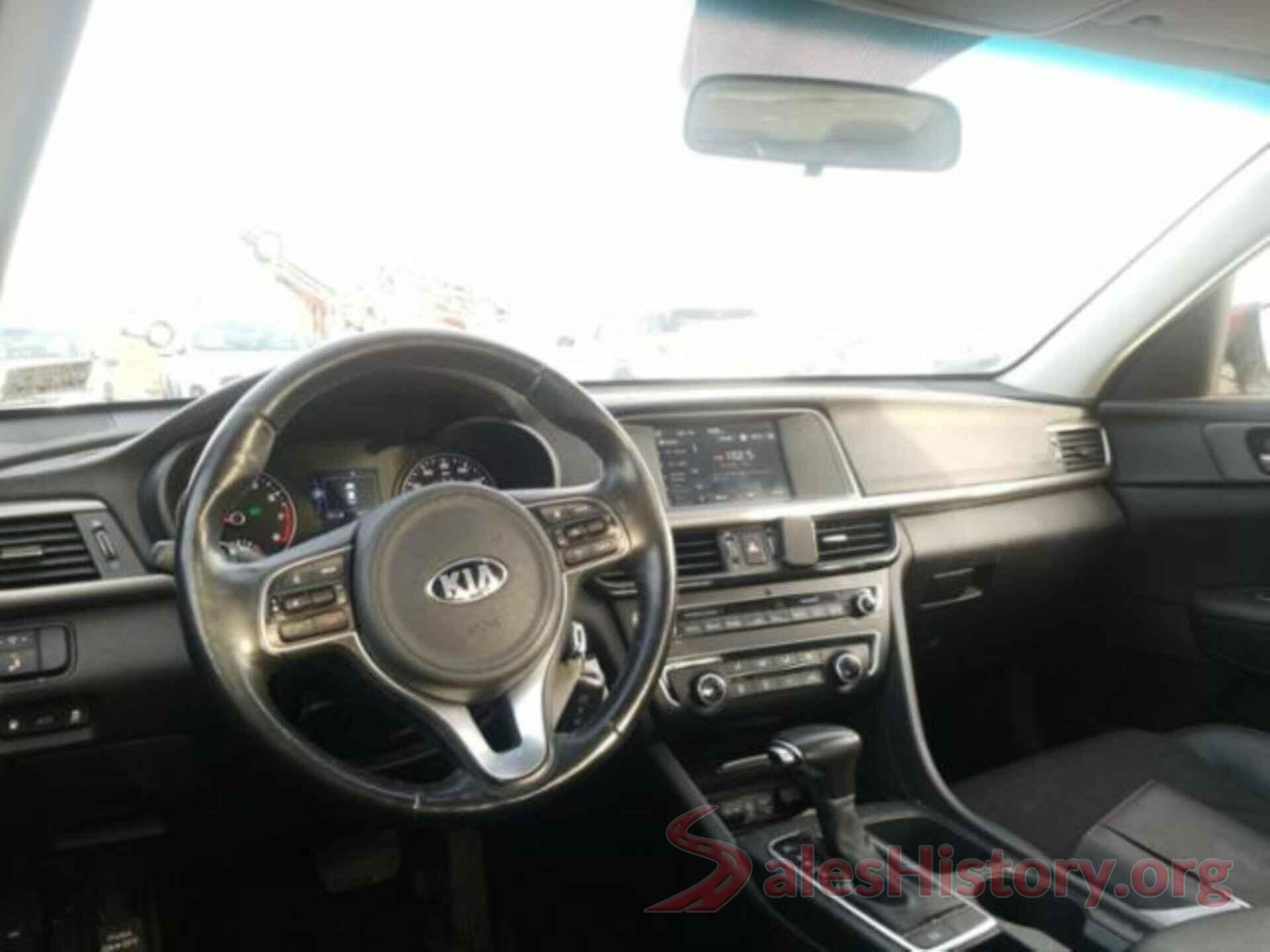 5XXGT4L33JG218811 2018 KIA OPTIMA