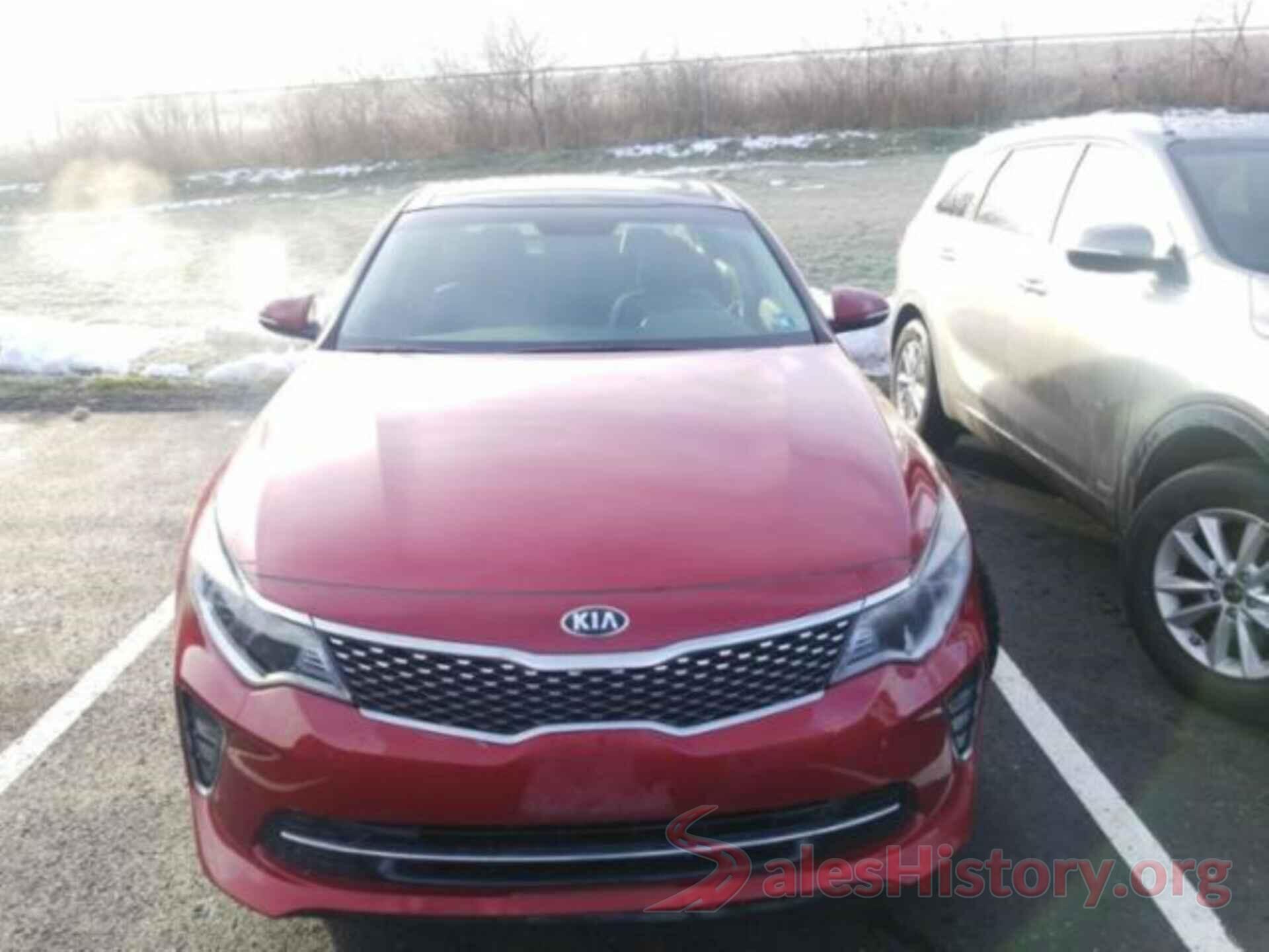 5XXGT4L33JG218811 2018 KIA OPTIMA