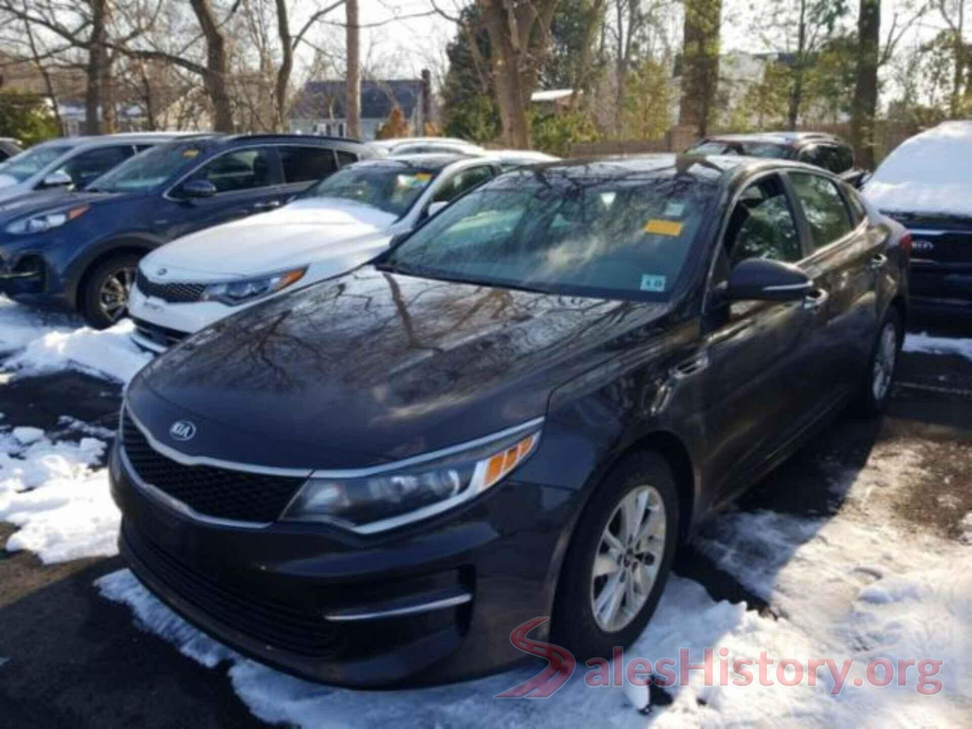 KNAGT4L33J5235142 2018 KIA OPTIMA