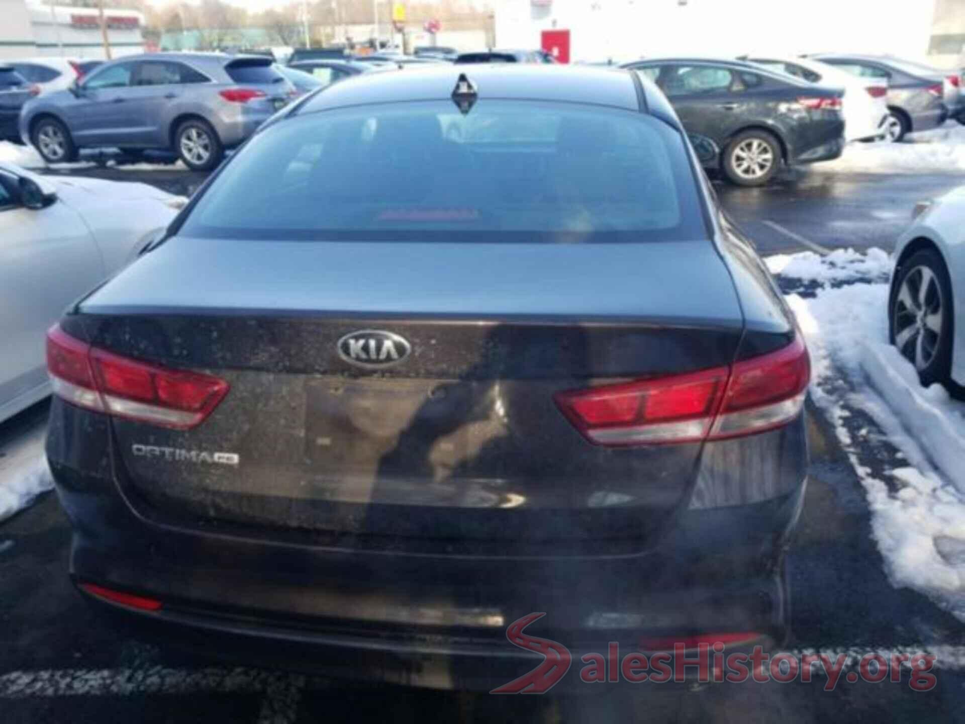 KNAGT4L33J5235142 2018 KIA OPTIMA