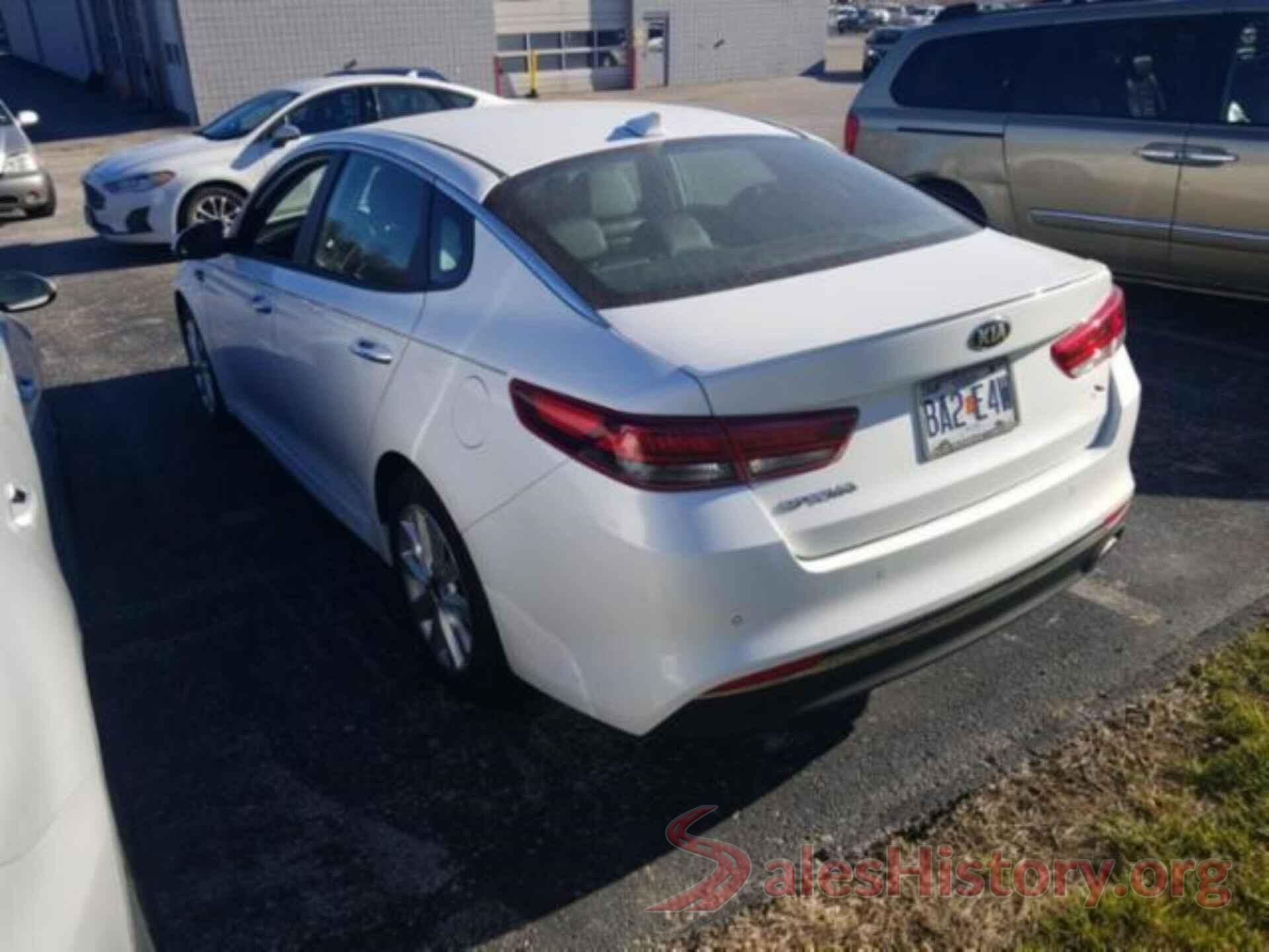 5XXGT4L36JG225235 2018 KIA OPTIMA