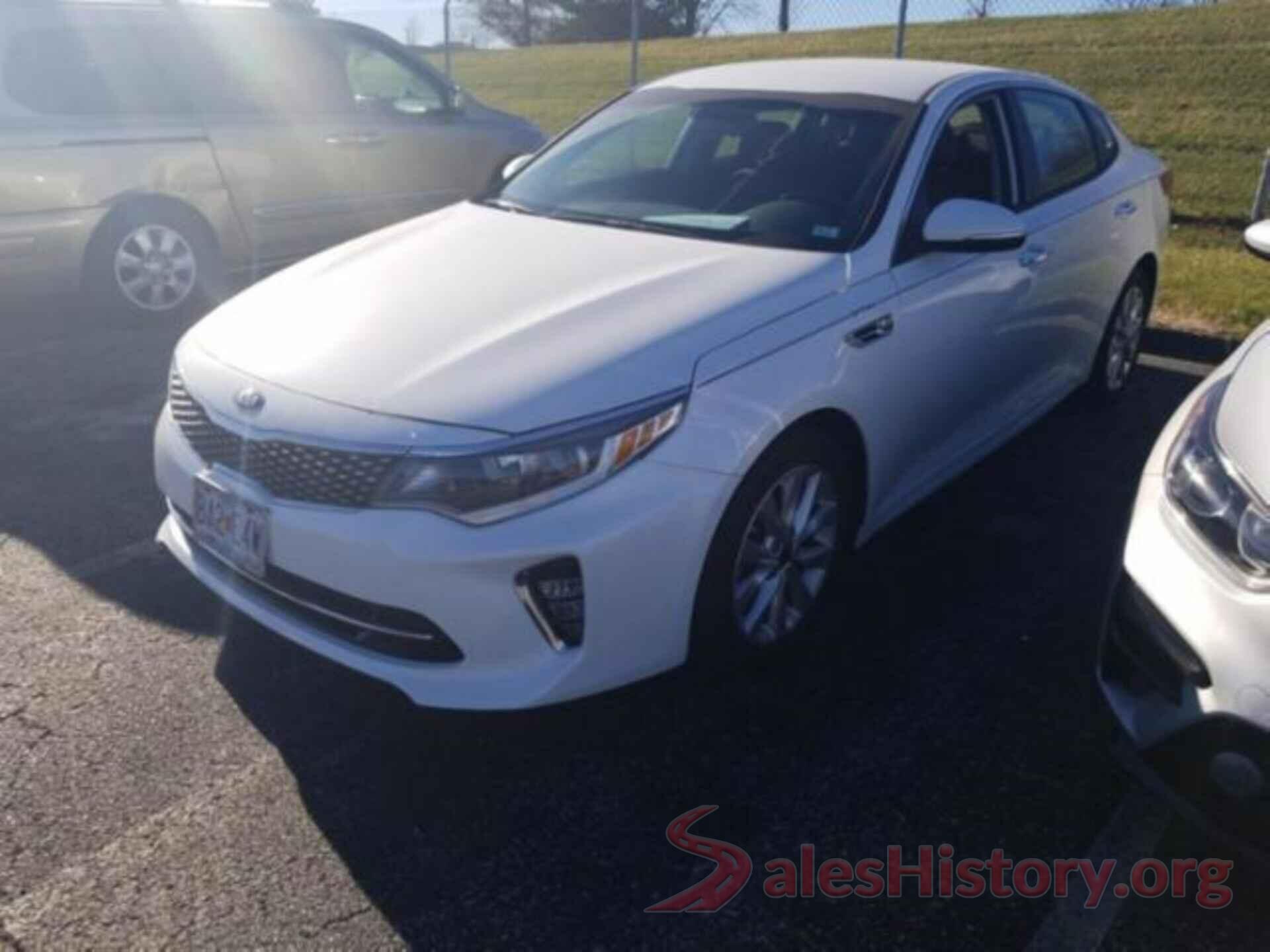 5XXGT4L36JG225235 2018 KIA OPTIMA