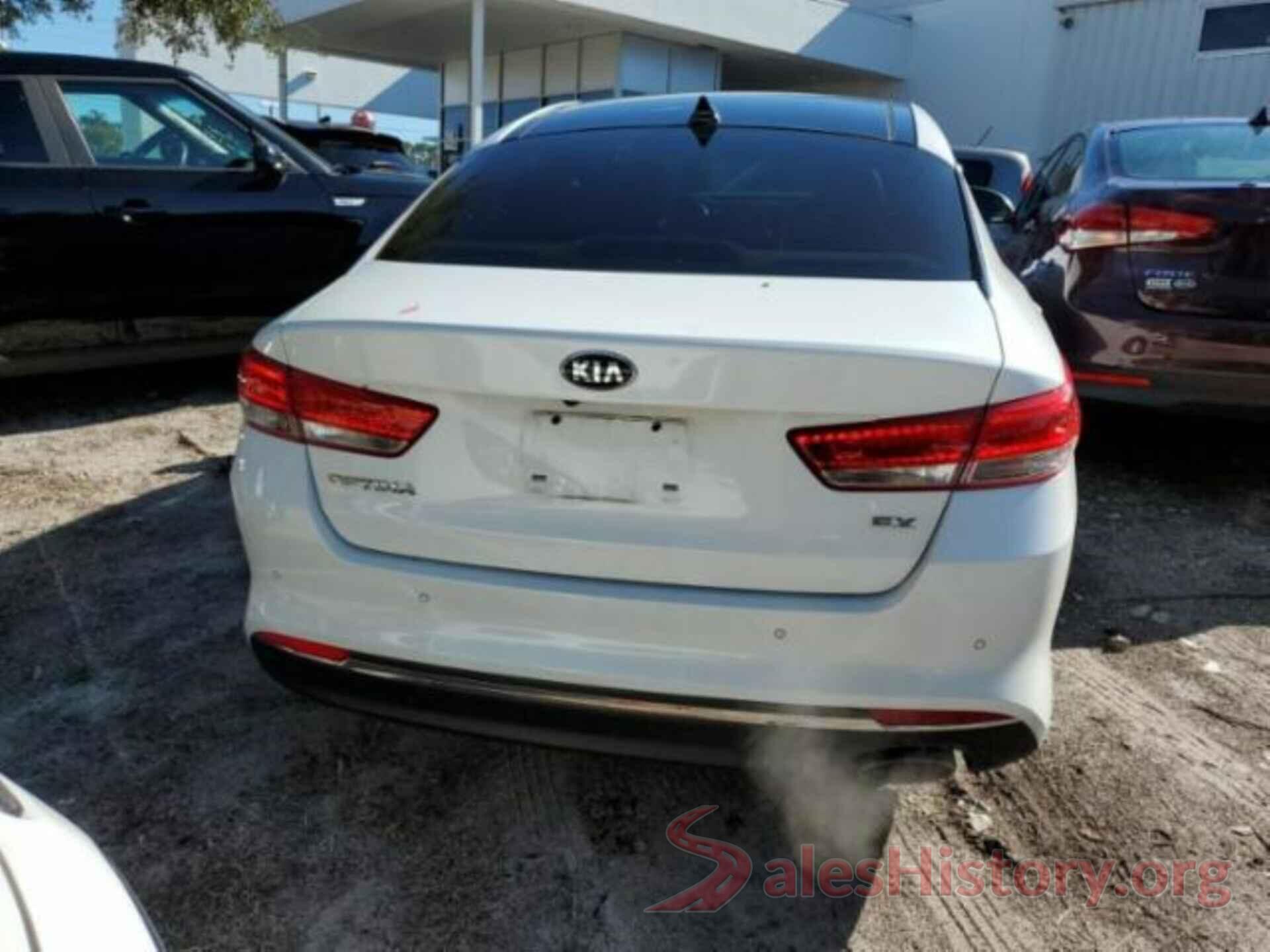 5XXGU4L38JG203332 2018 KIA OPTIMA