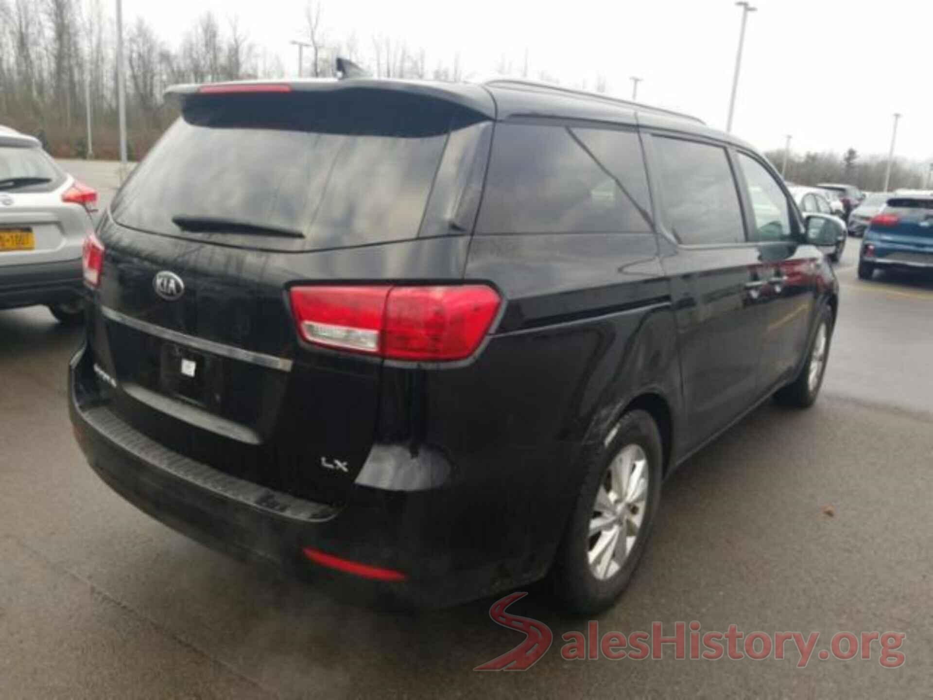 KNDMB5C16H6330148 2017 KIA SEDONA