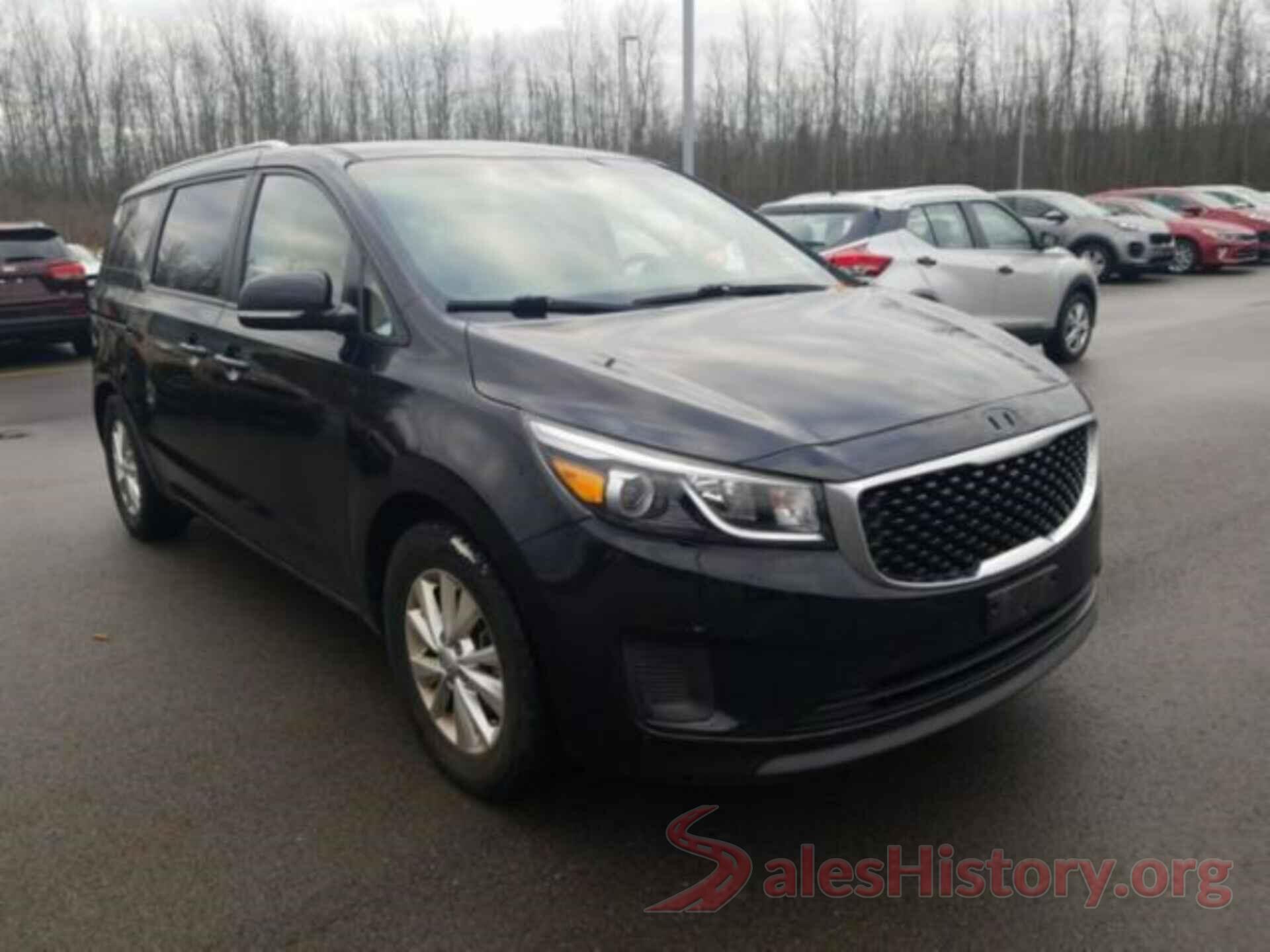 KNDMB5C16H6330148 2017 KIA SEDONA