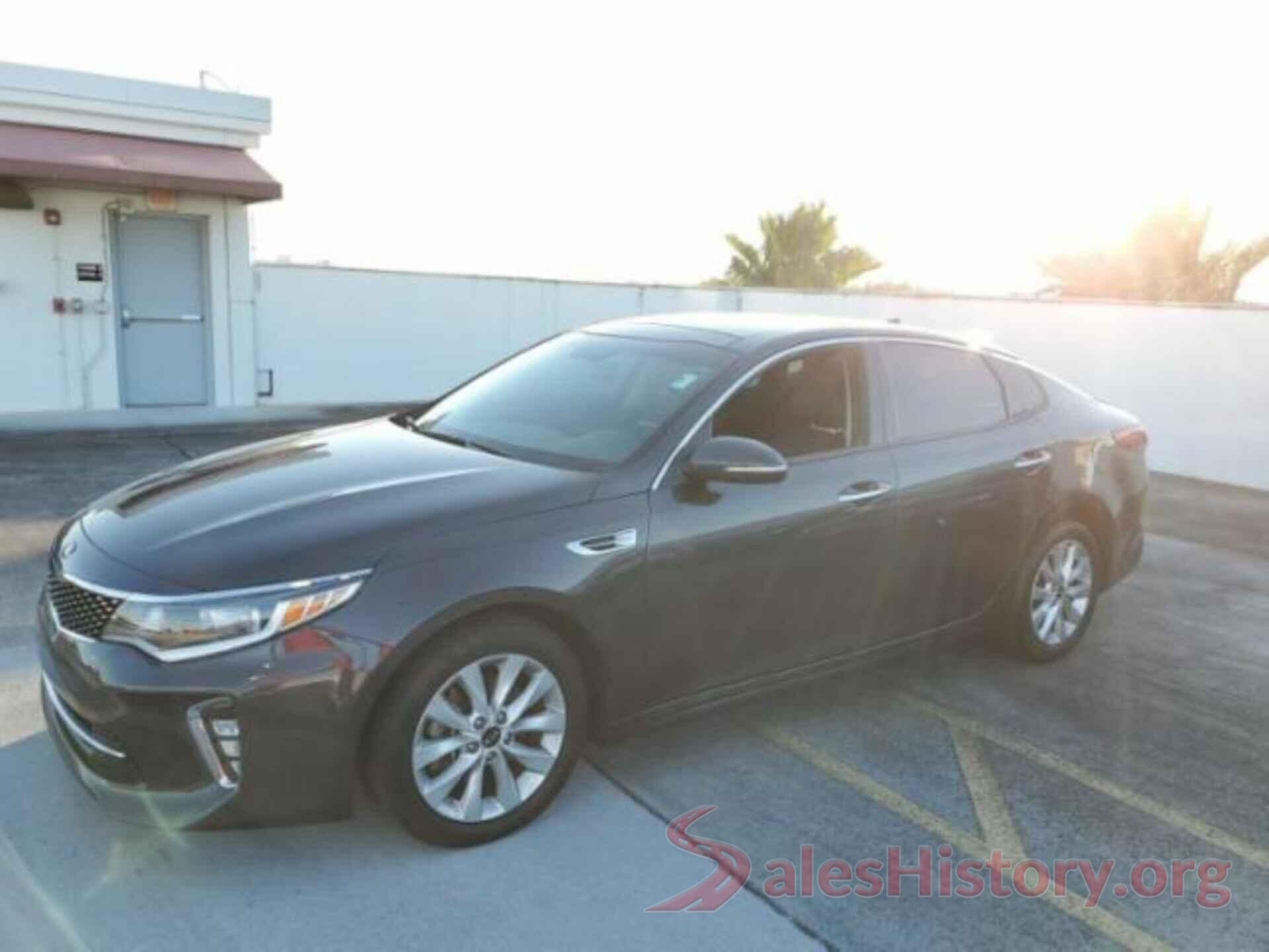 5XXGT4L32JG244803 2018 KIA OPTIMA