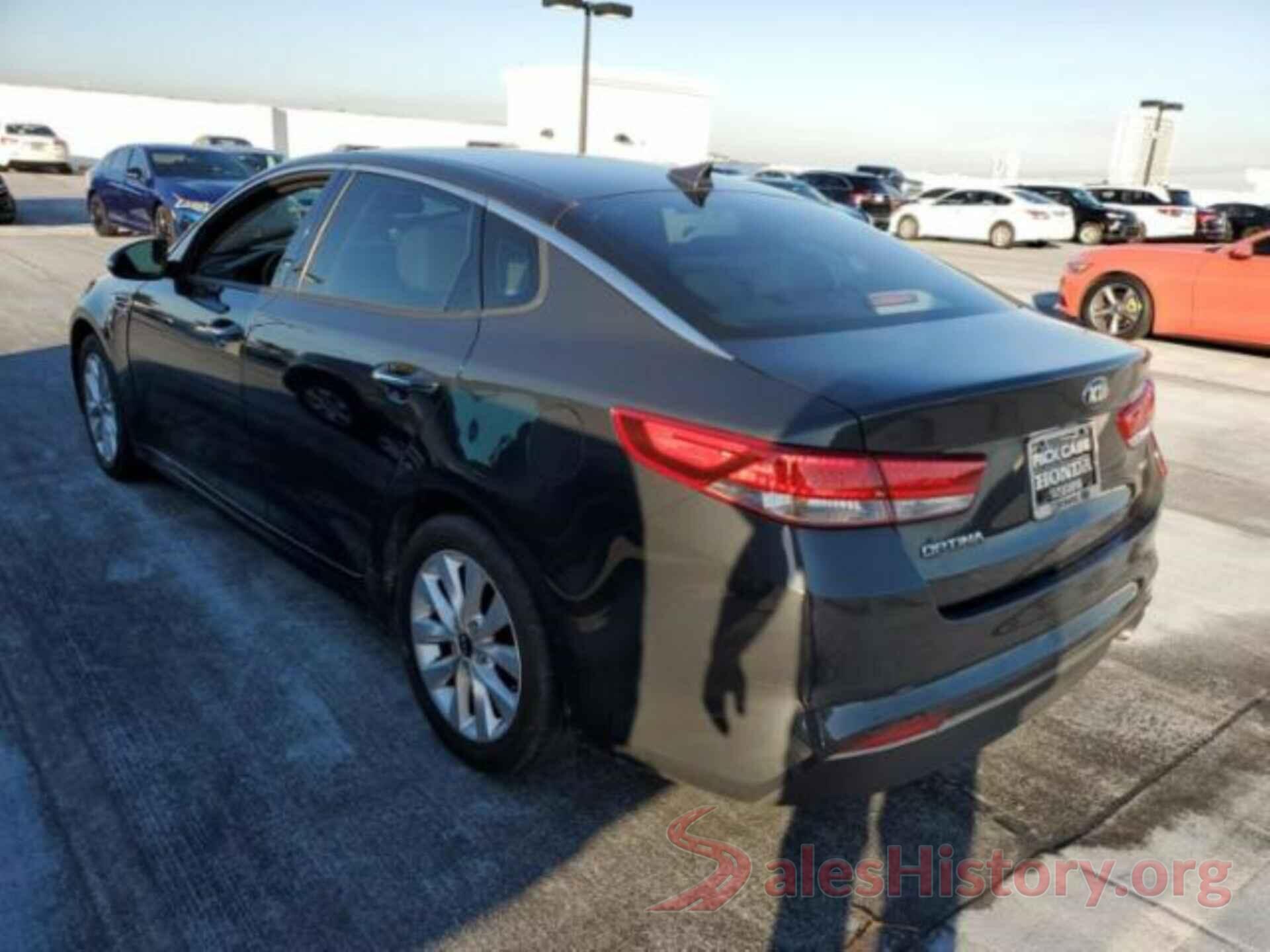 5XXGU4L35GG113368 2016 KIA OPTIMA