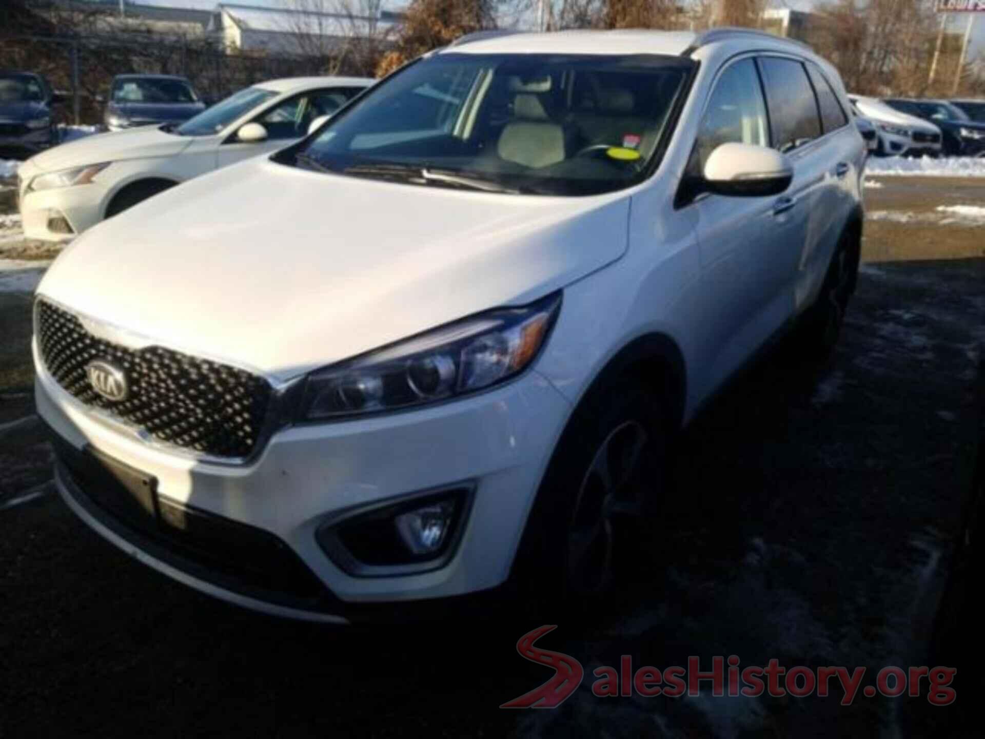 5XYPHDA55JG395880 2018 KIA SORENTO