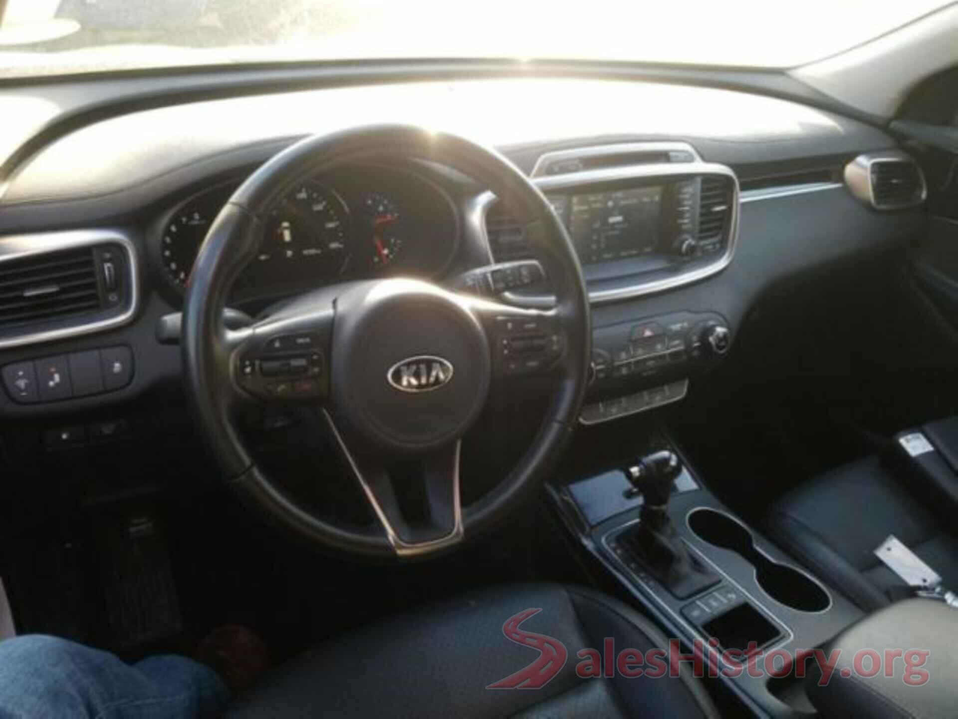 5XYPHDA55JG395880 2018 KIA SORENTO