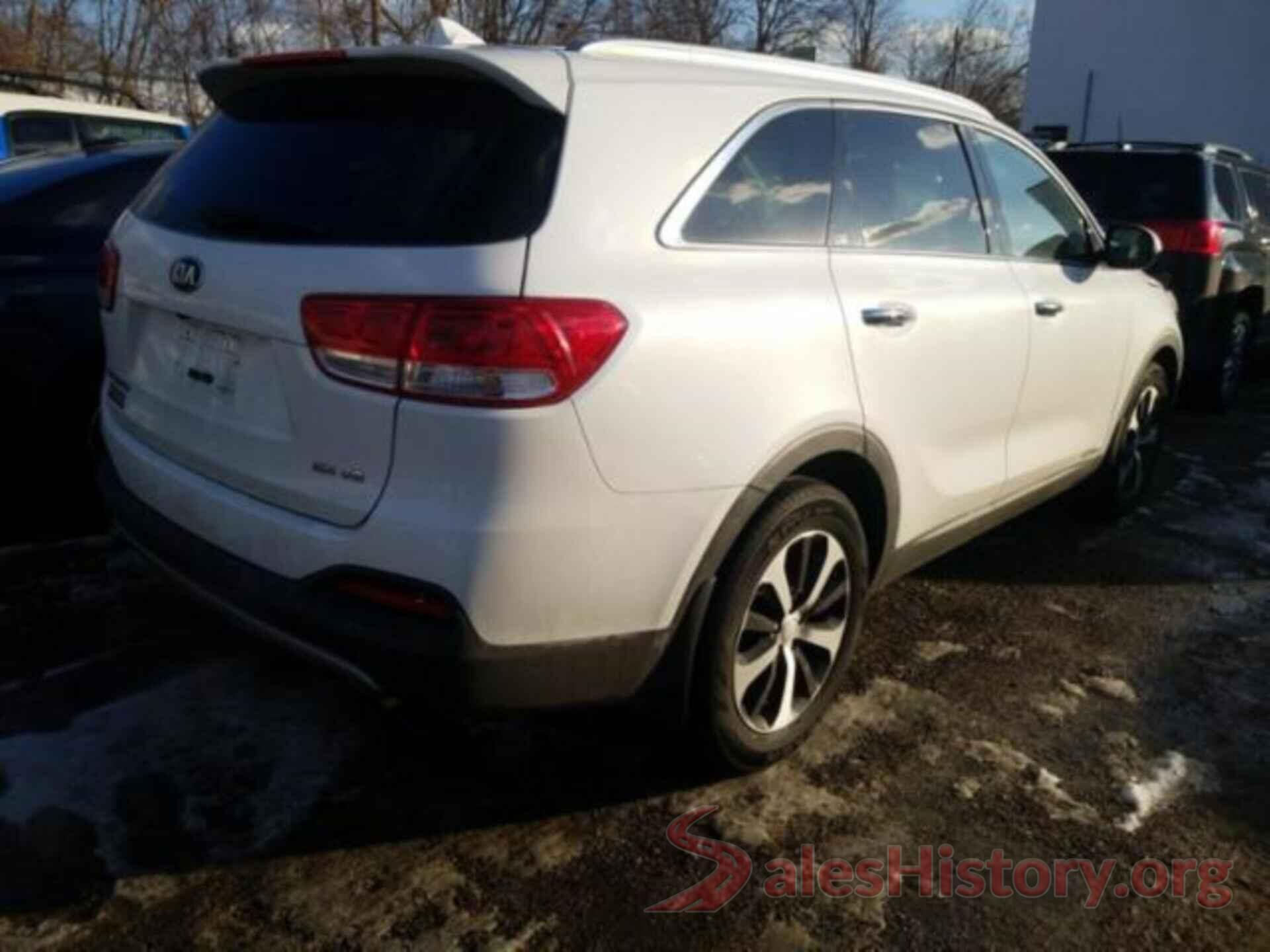 5XYPHDA55JG395880 2018 KIA SORENTO