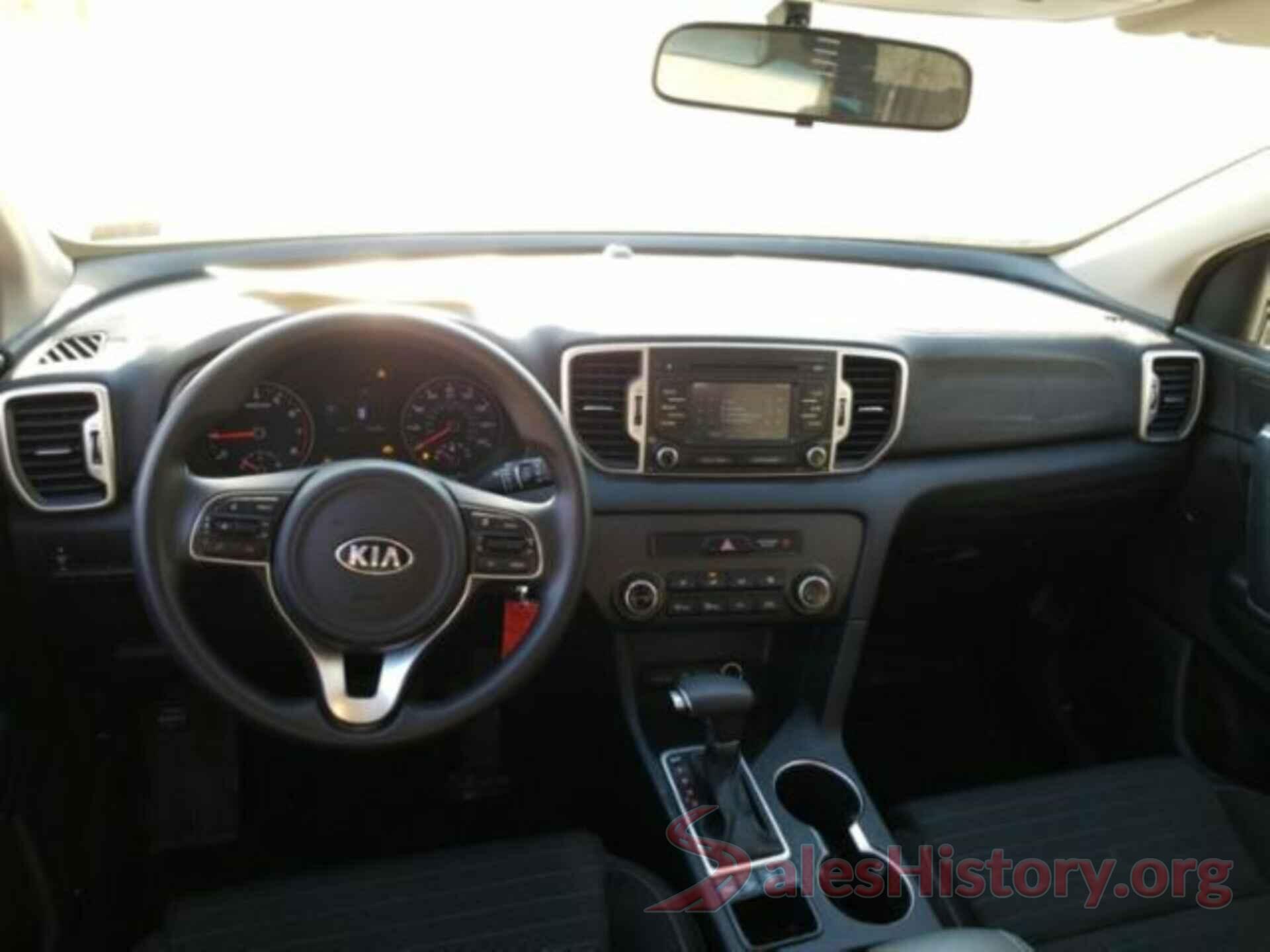 KNDPMCAC2J7368587 2018 KIA SPORTAGE